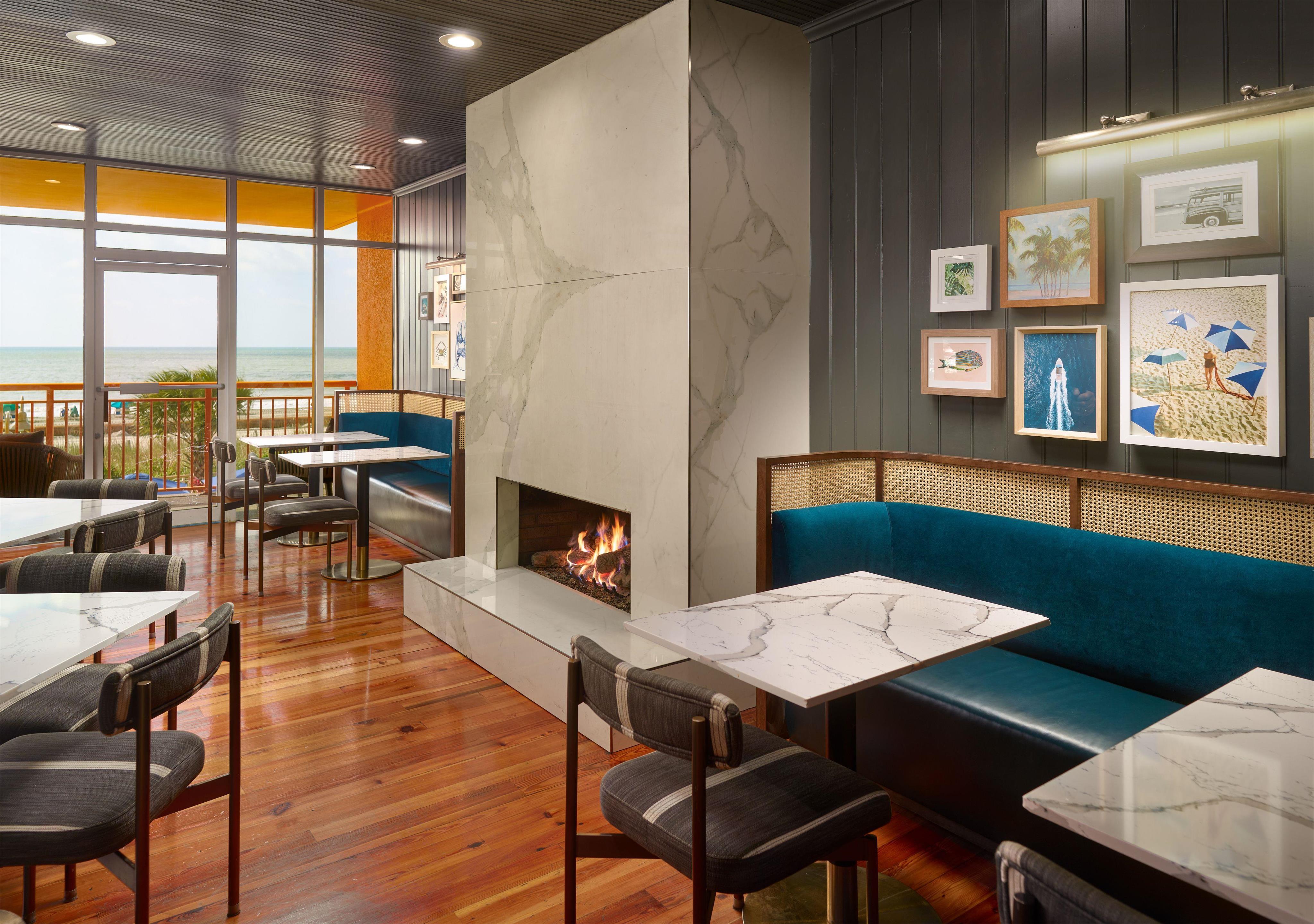 Restaurant | Hampton Inn & Suites Myrtle Beach/Oceanfront