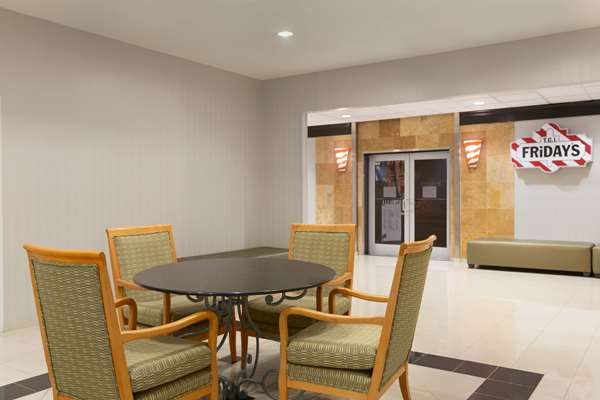 Restaurant - Embassy Suites Newark - I-95, Exit 1B