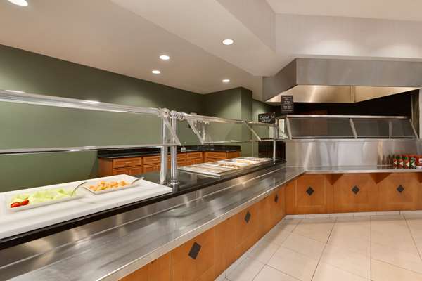 Restaurant - Embassy Suites Newark - I-95, Exit 1B