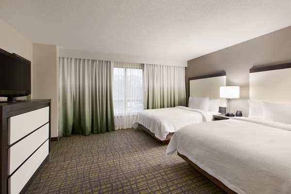  - Embassy Suites Newark - I-95, Exit 1B