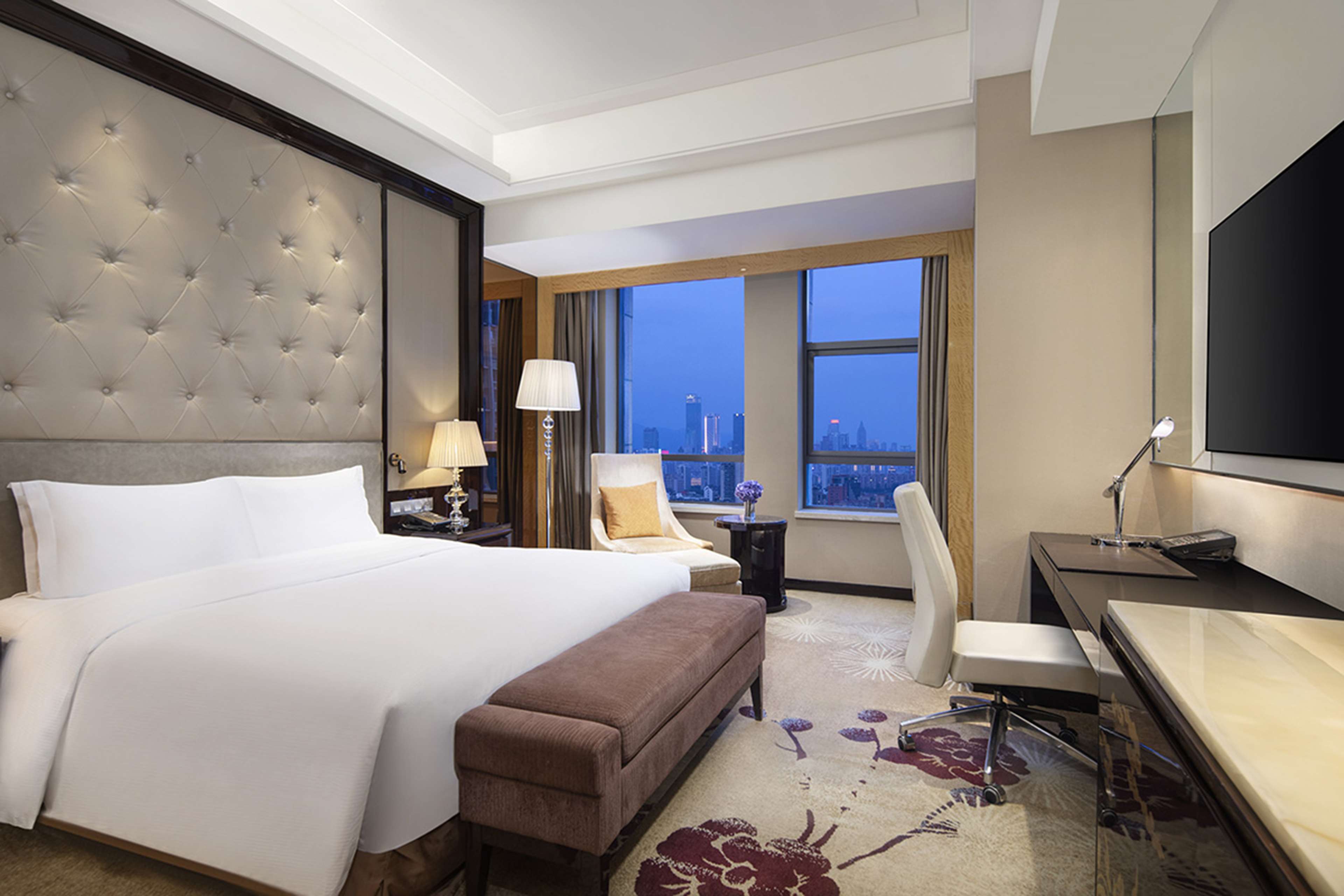 Hilton Nanjing Room Type - KING HILTON EXECUTIVE