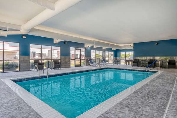 Pool - Hampton Inn New Philadelphia