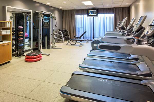 Fitness/ Exercise Room - DoubleTree by Hilton Hotel Newark