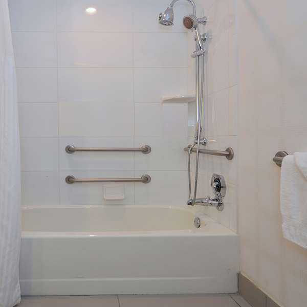  - DoubleTree by Hilton Hotel Newark