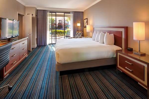  - DoubleTree by Hilton Hotel Newark