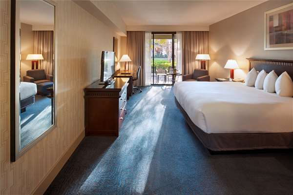  - DoubleTree by Hilton Hotel Newark