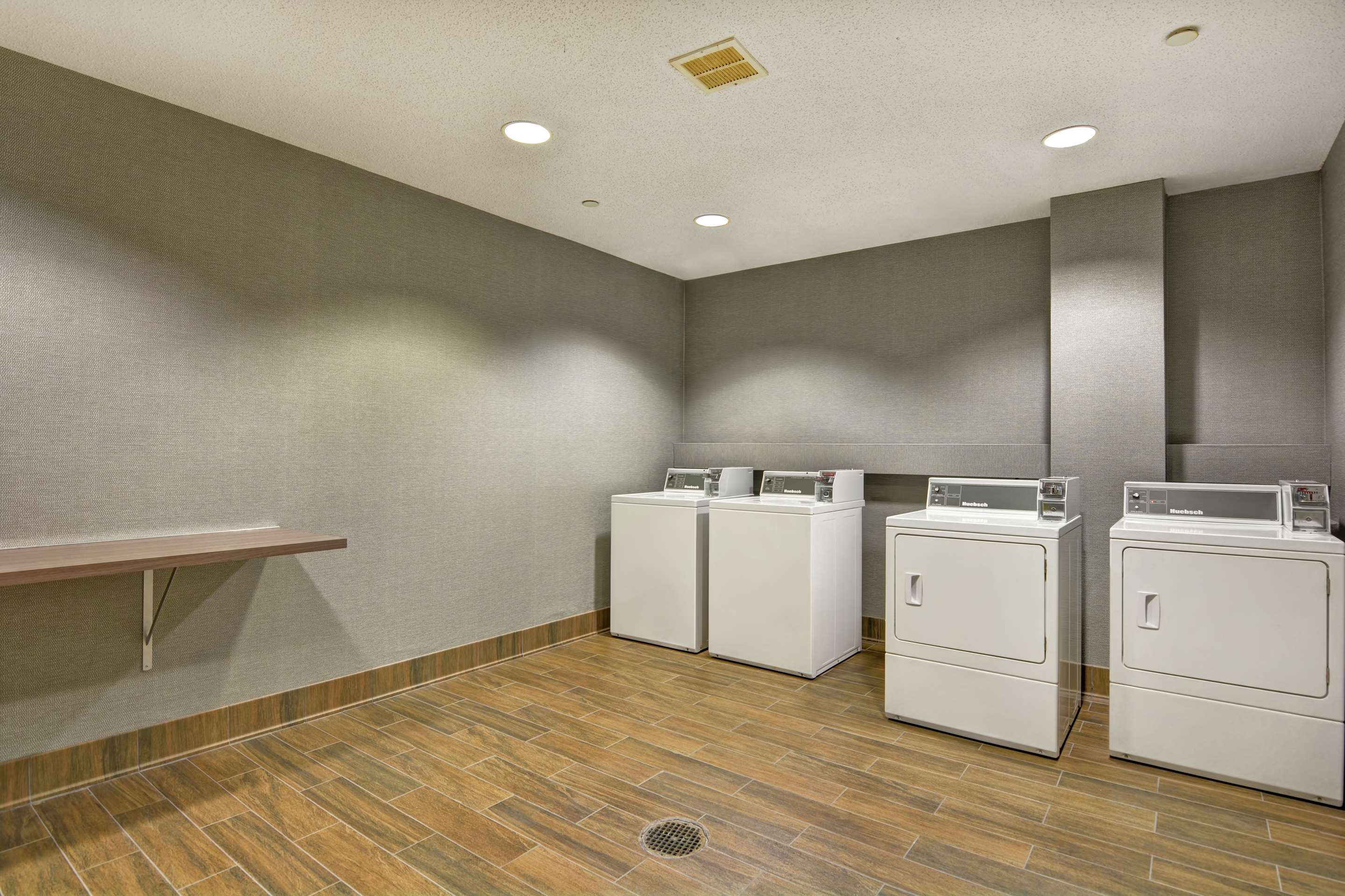 Property amenity | Hampton Inn & Suites Newark-Harrison-Riverwalk