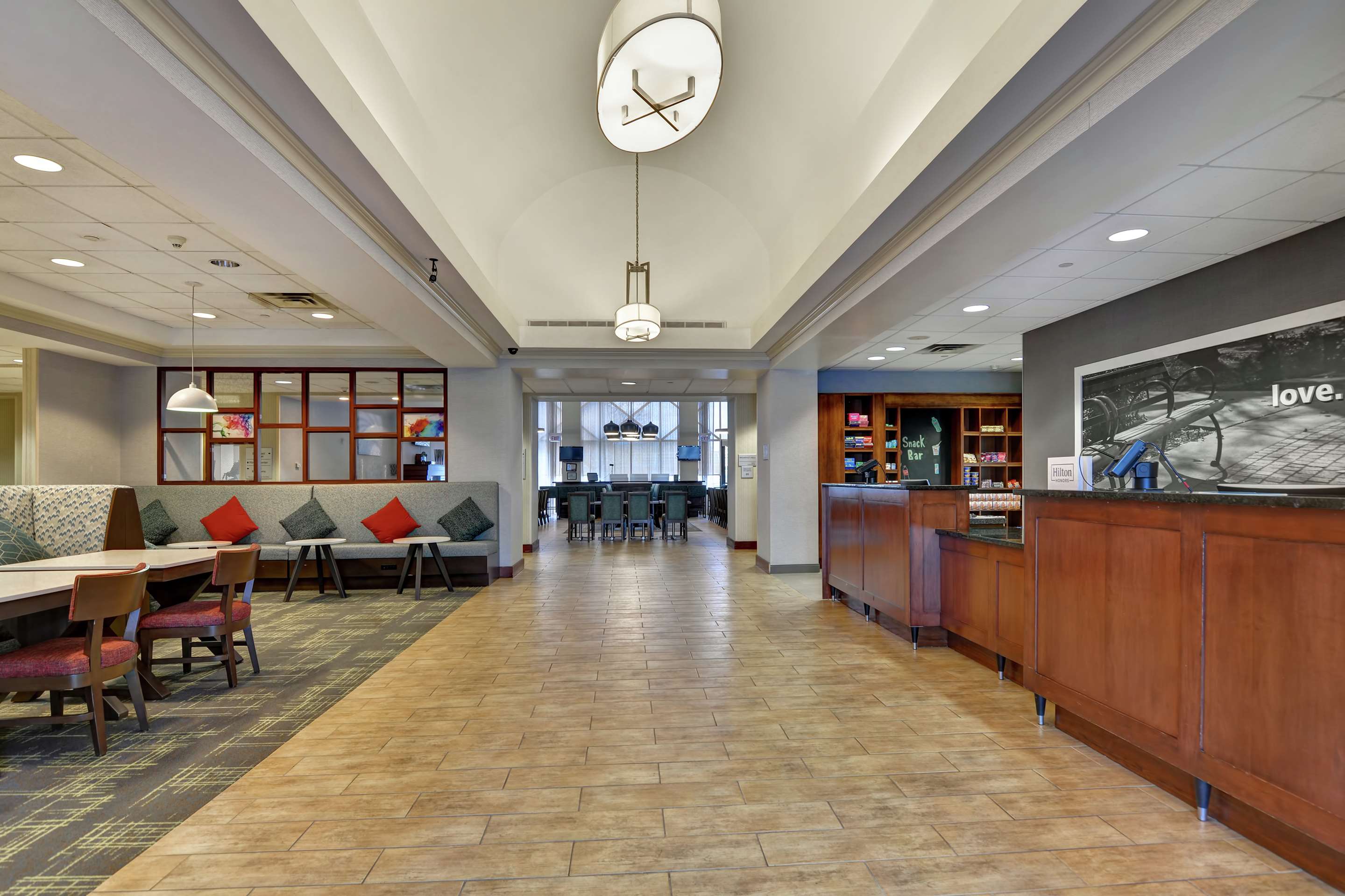 Reception | Hampton Inn & Suites Newark-Harrison-Riverwalk
