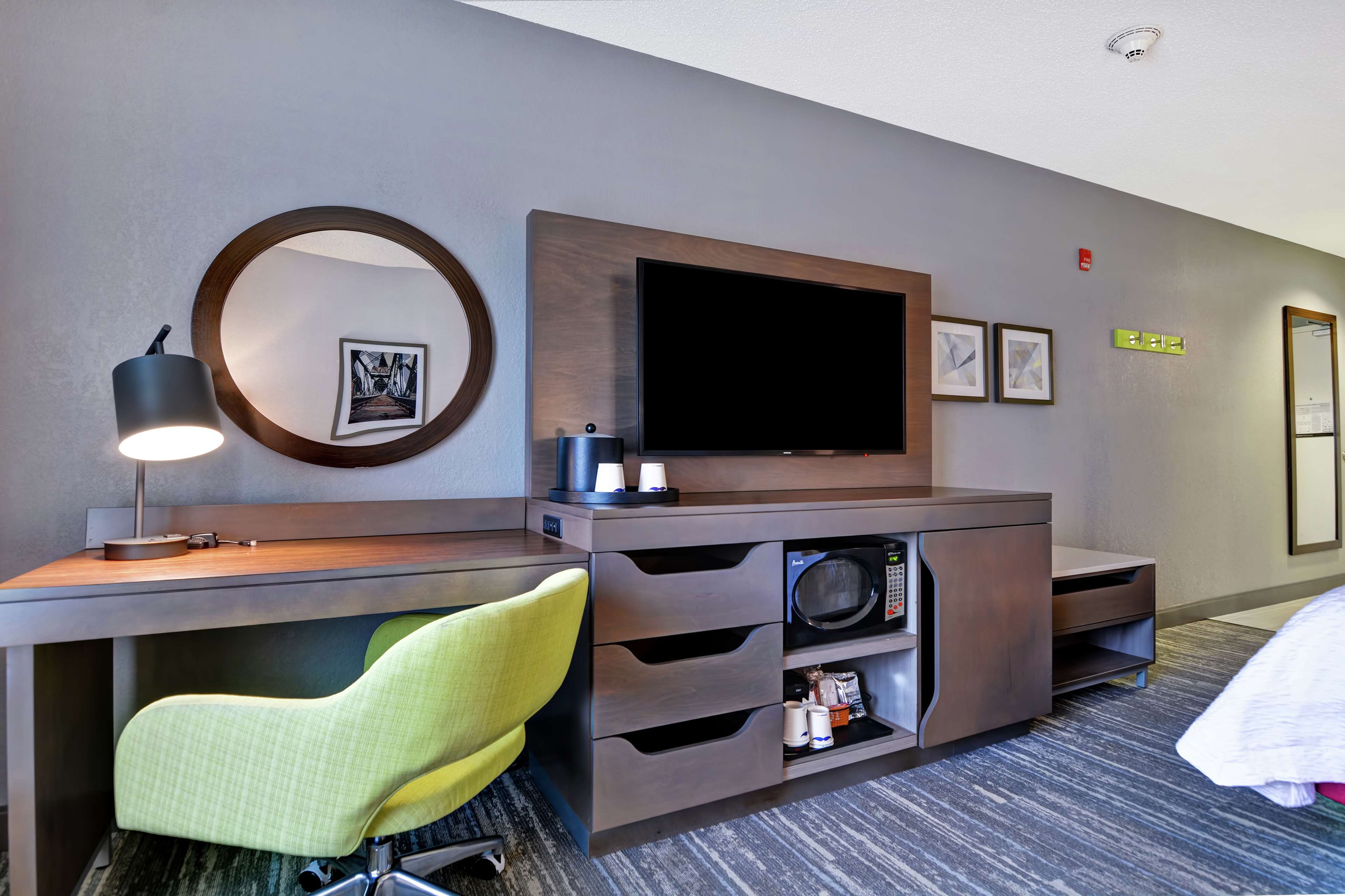Hampton Inn & Suites by Hilton Newark-Harrison-Riverwalk Room Type - 2 QUEEN BEDS