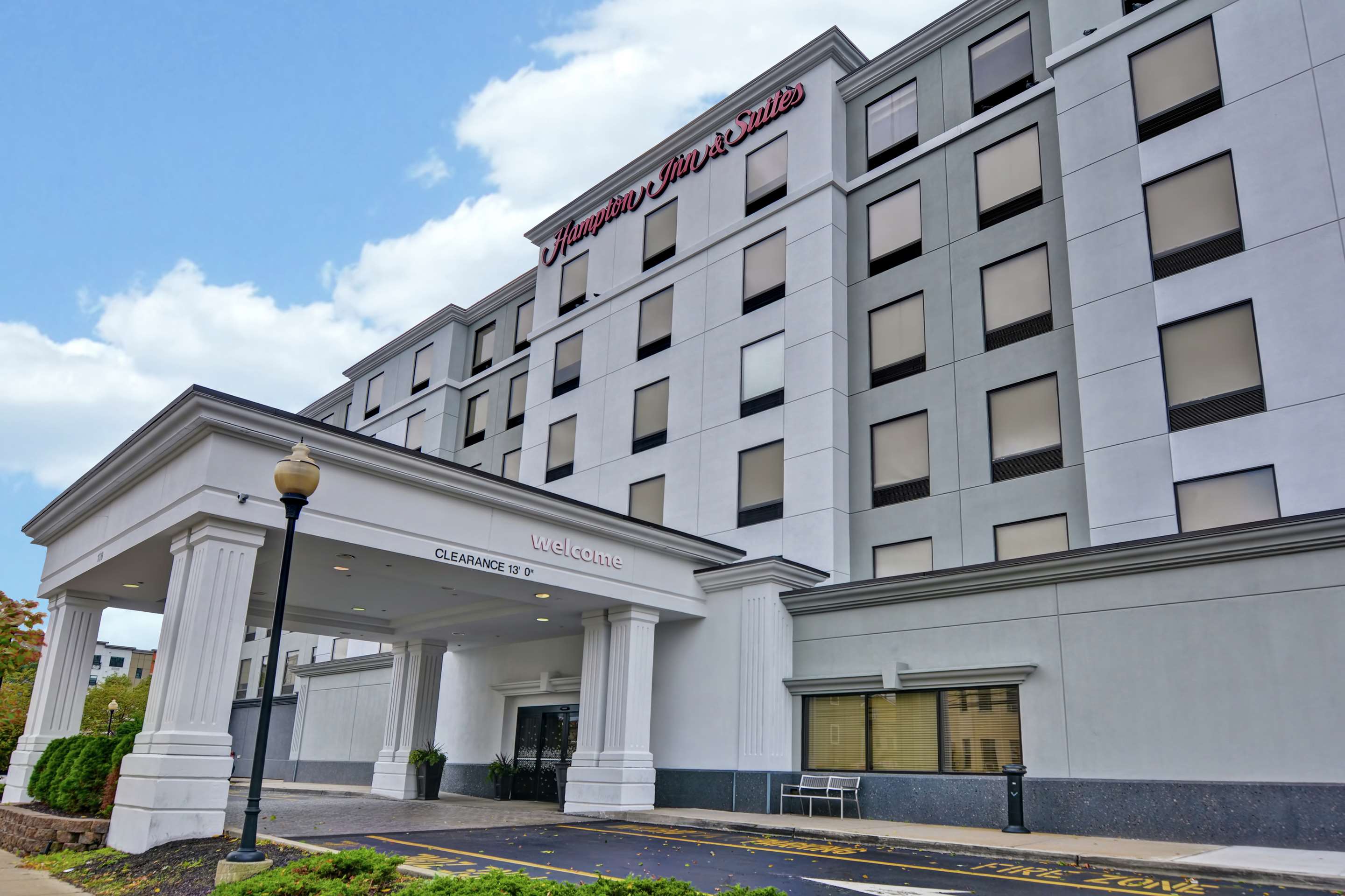 Exterior | Hampton Inn & Suites Newark-Harrison-Riverwalk