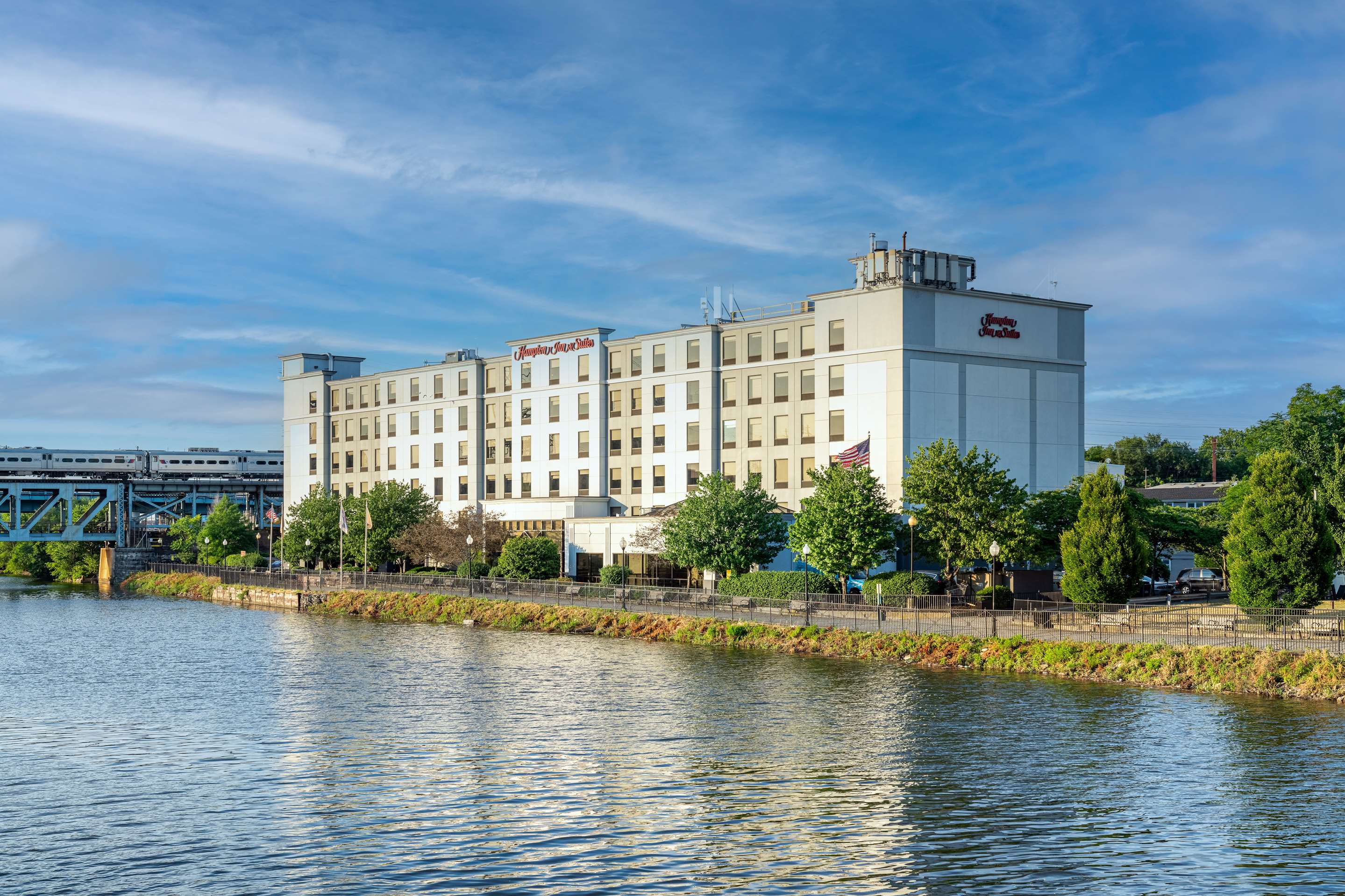 Exterior | Hampton Inn & Suites Newark-Harrison-Riverwalk