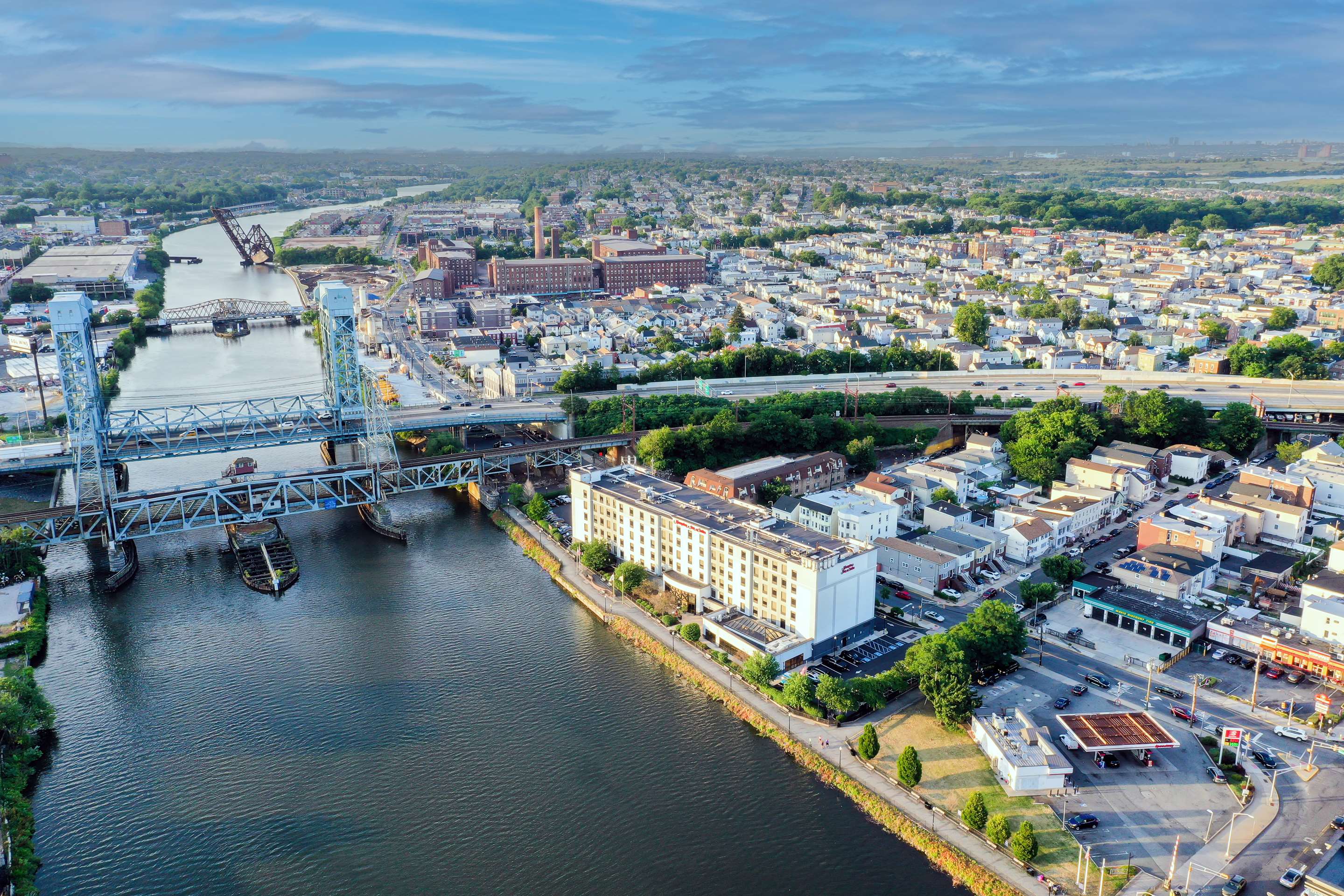 Exterior | Hampton Inn & Suites Newark-Harrison-Riverwalk