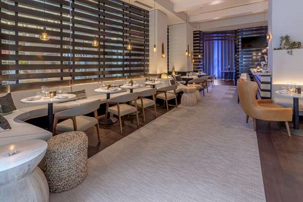 Bar - Hilton Hotel New York Fashion District New York