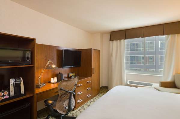  - Hilton Garden Inn United Nations New York