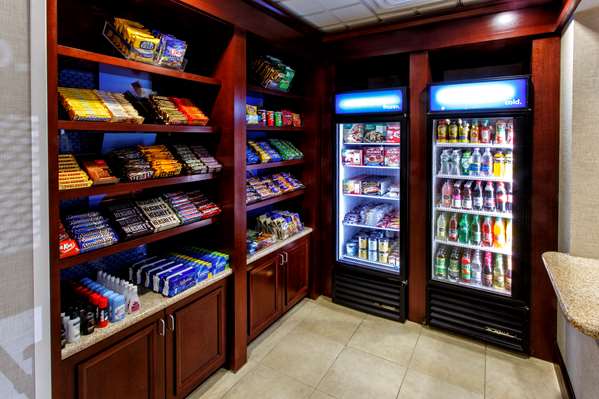 Restaurant - Hampton Inn Staten Island