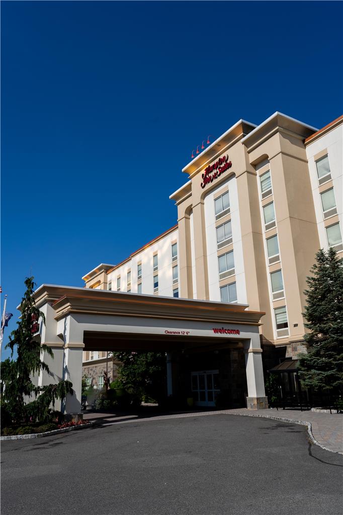 Hampton Inn & Suites Staten Island