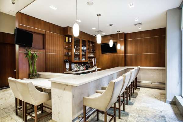 Bar - Hilton Garden Inn Midtown Manhattan New York