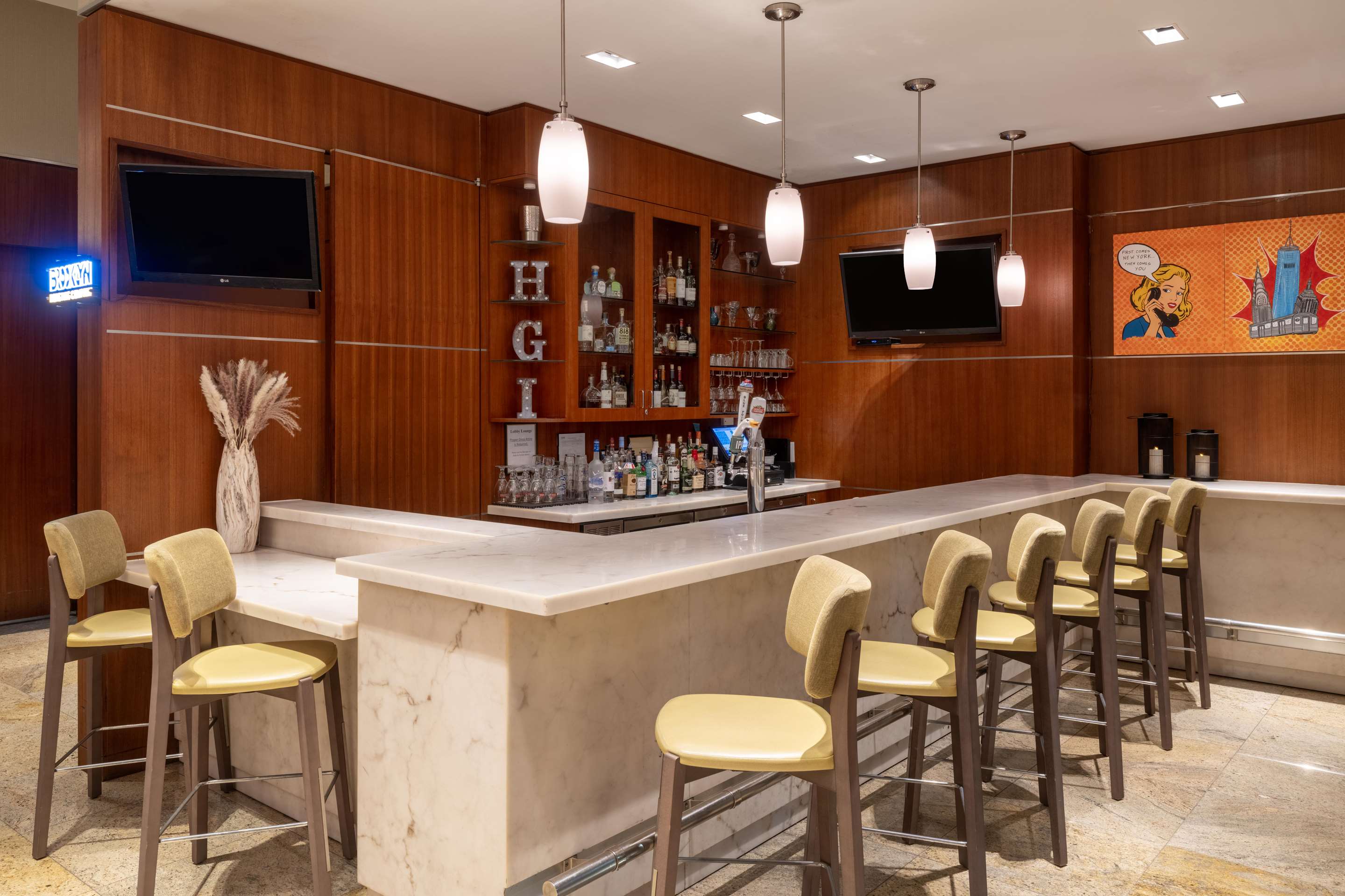 BarLounge | Hilton Garden Inn New York/West 35th Street