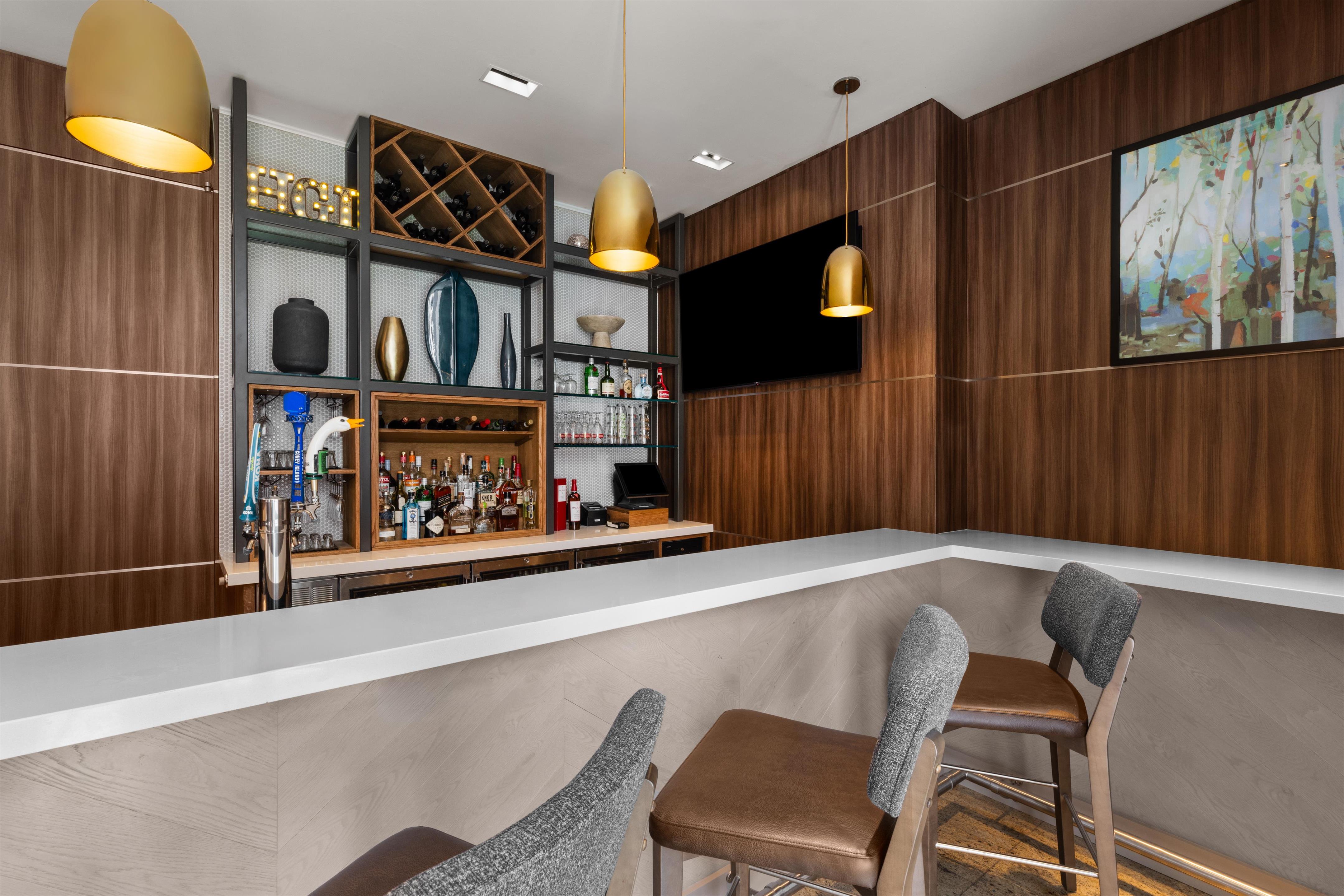 BarLounge | Hilton Garden Inn New York/West 35th Street