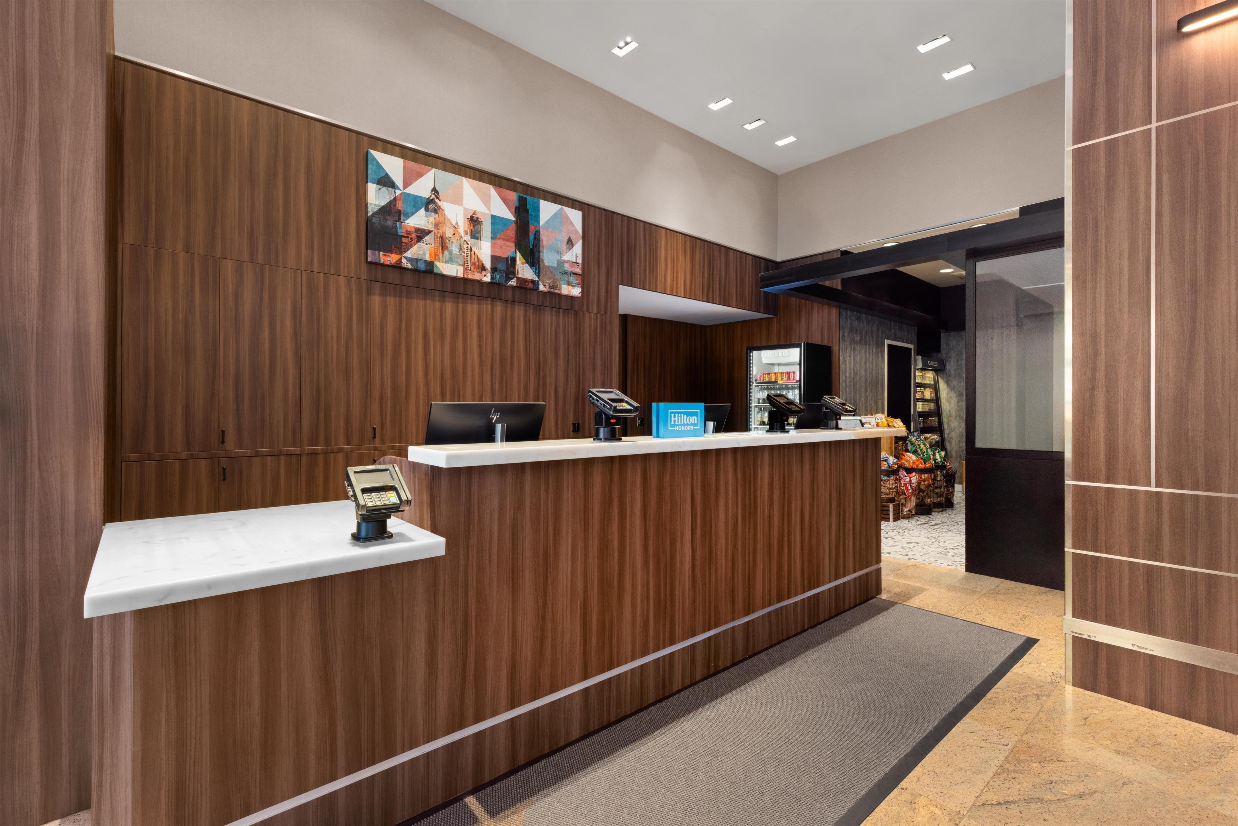 Reception | Hilton Garden Inn New York/West 35th Street