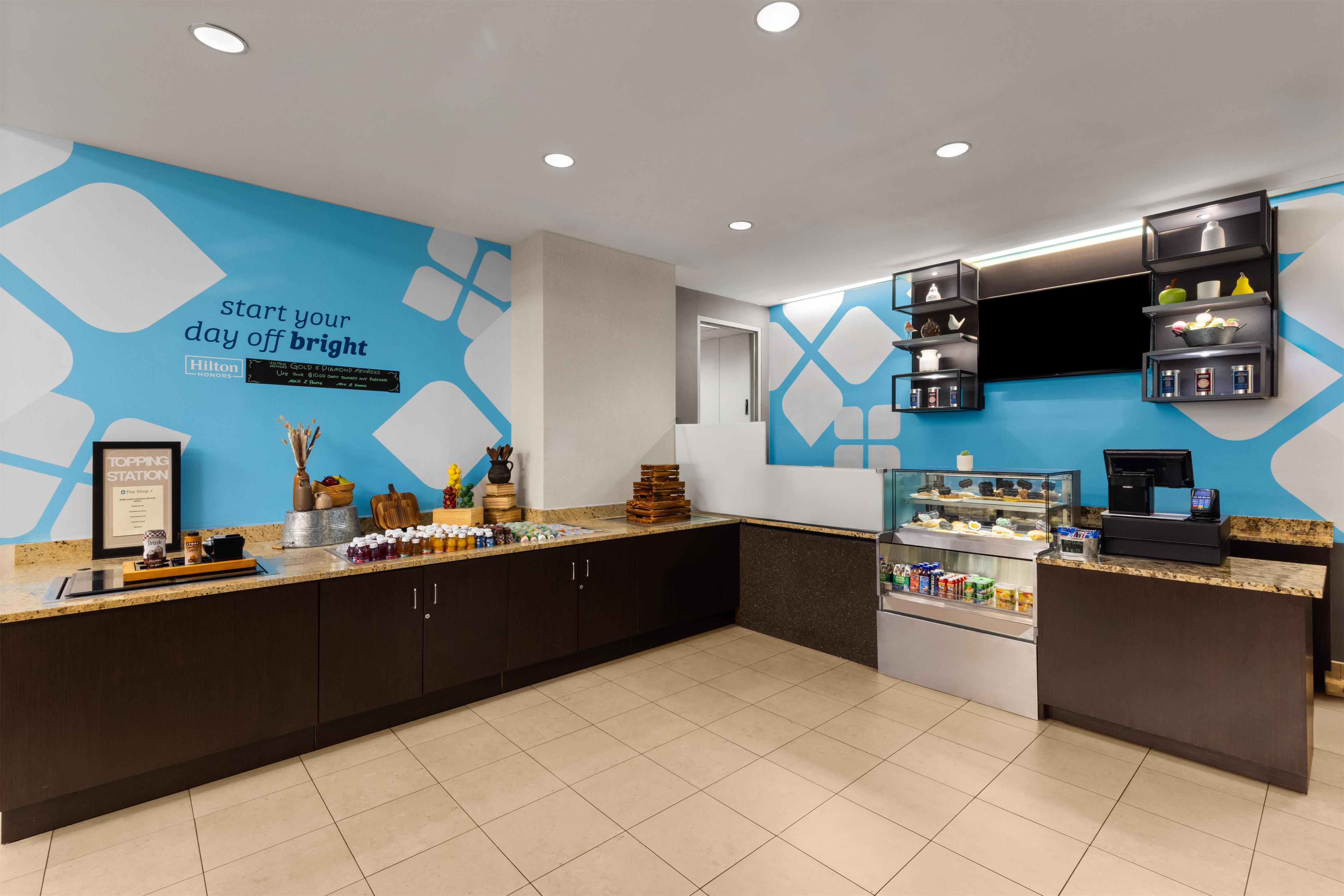 Restaurant | Hilton Garden Inn New York/West 35th Street