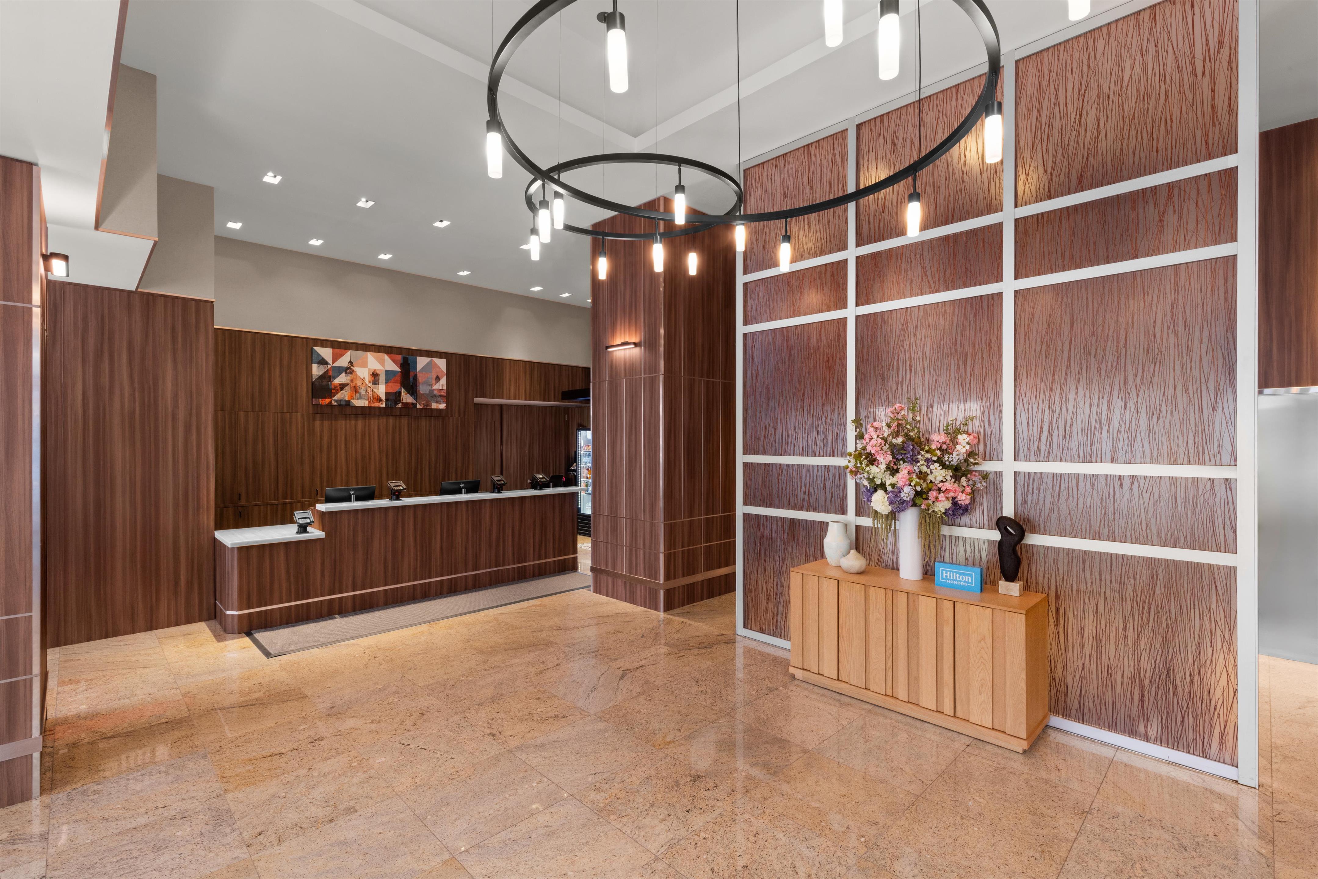 Reception | Hilton Garden Inn New York/West 35th Street