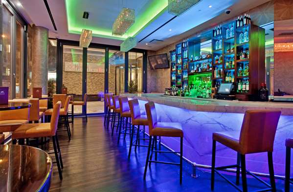 Restaurant - Hilton Garden Inn Central Park South New York