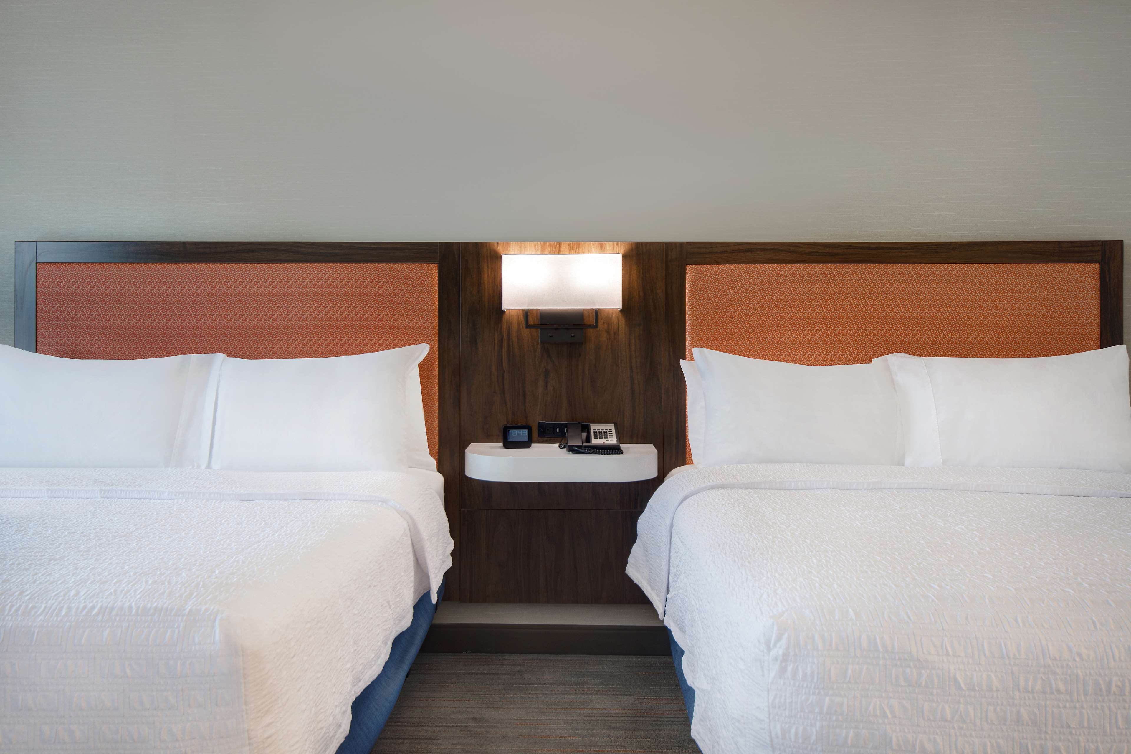 Hampton Inn & Suites by Hilton Yonkers Room Type - 2 QUEEN BEDS STUDIO SUITE
