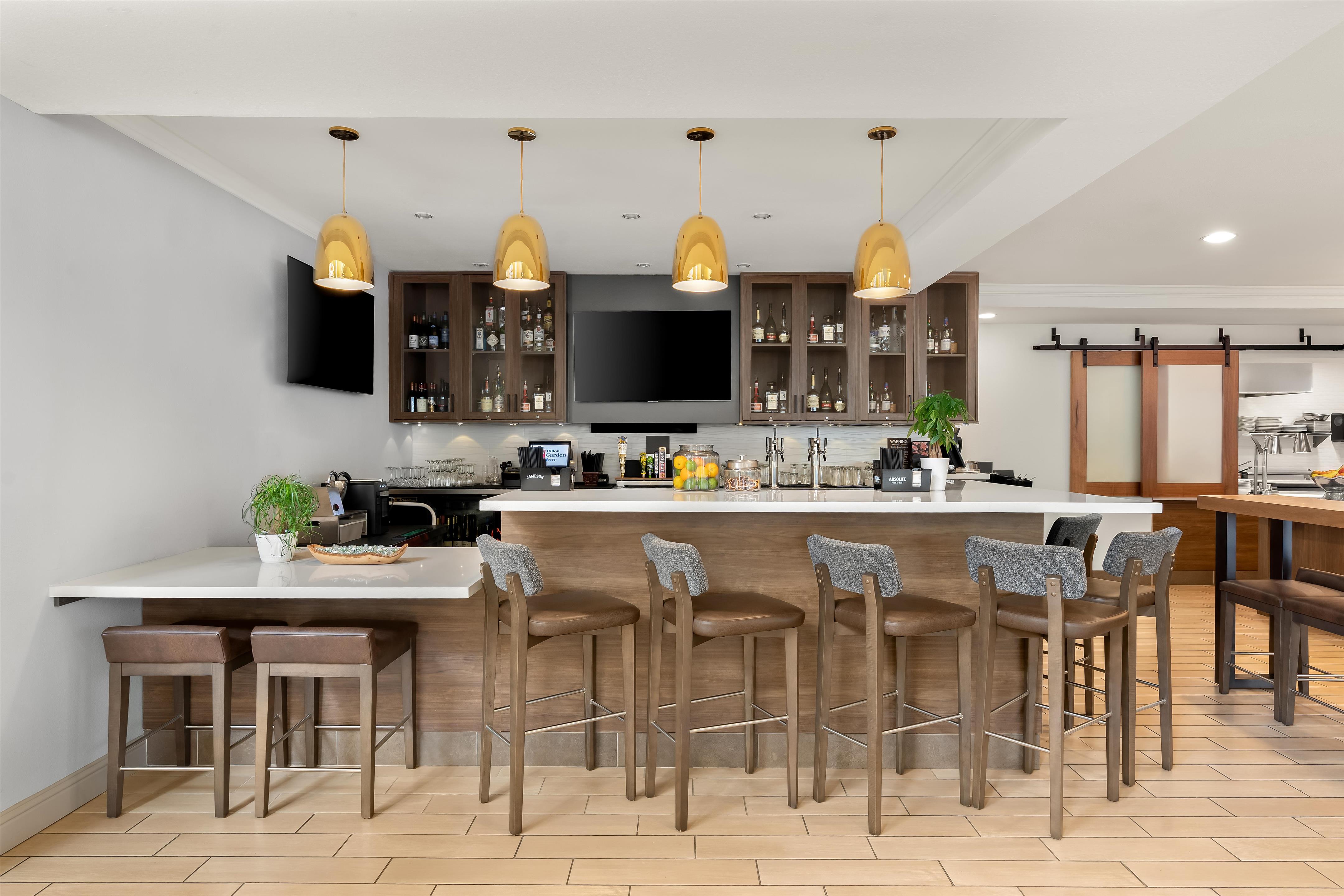 BarLounge | Hilton Garden Inn Fairfield