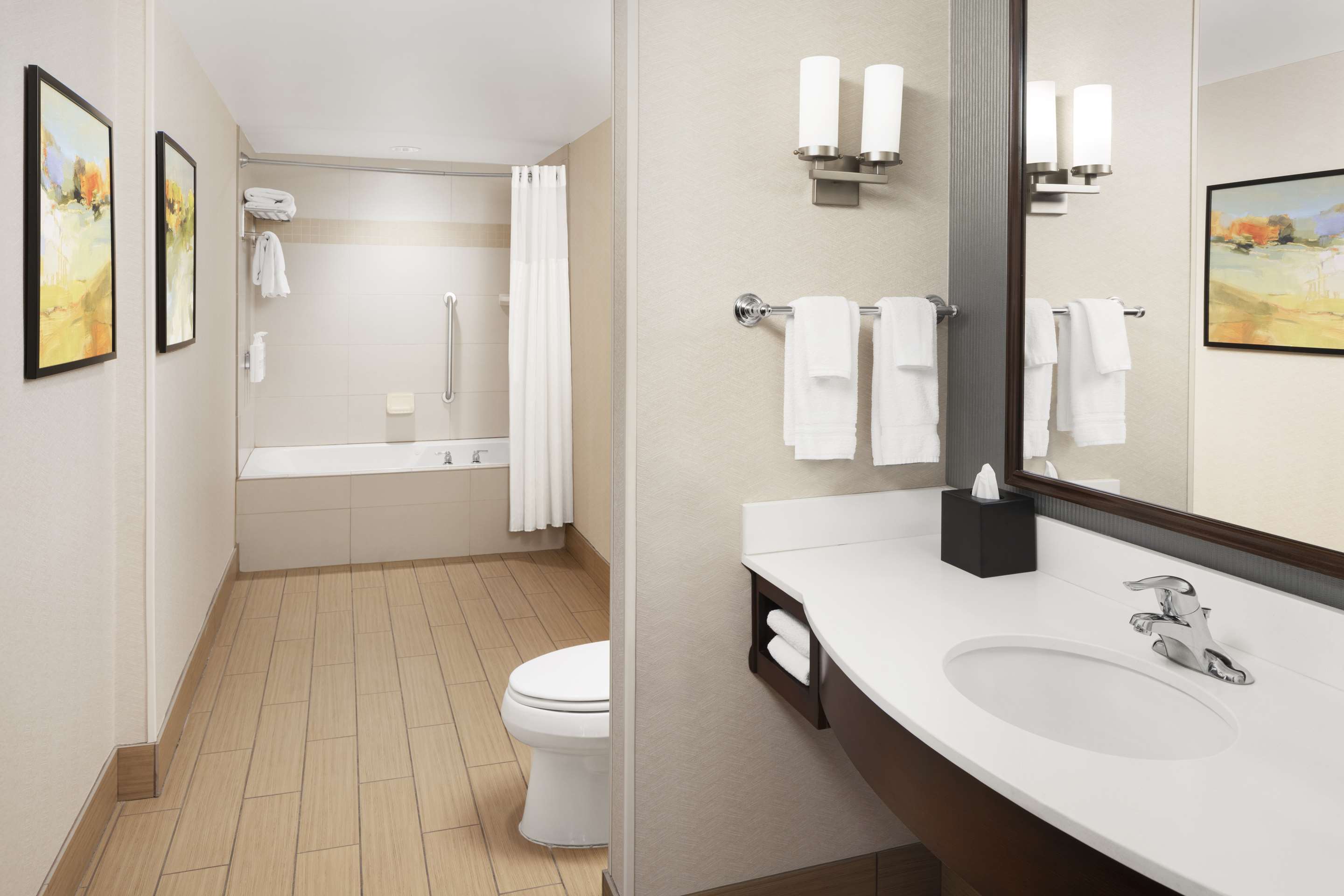 Guest room bath