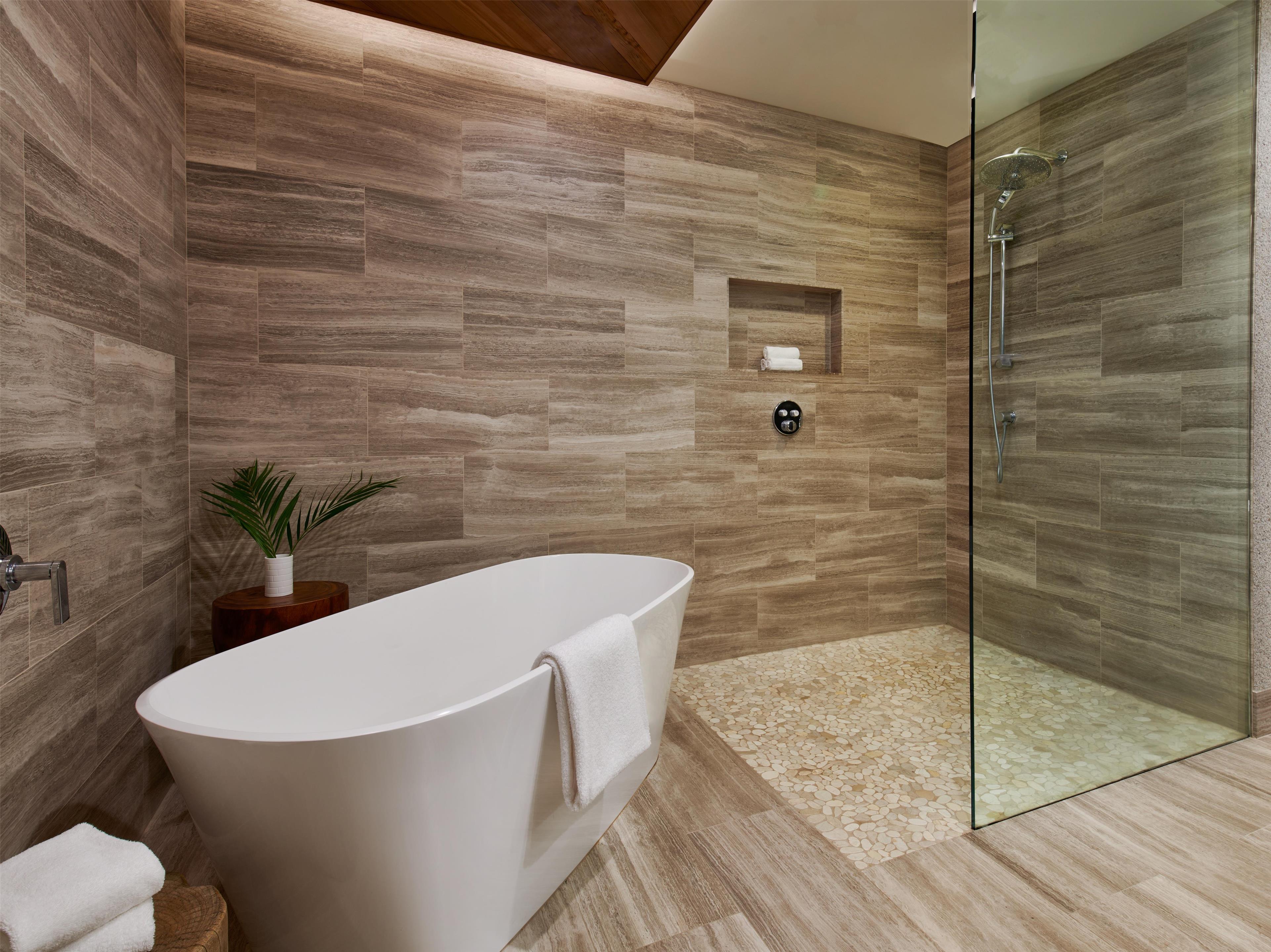 Guest room bath