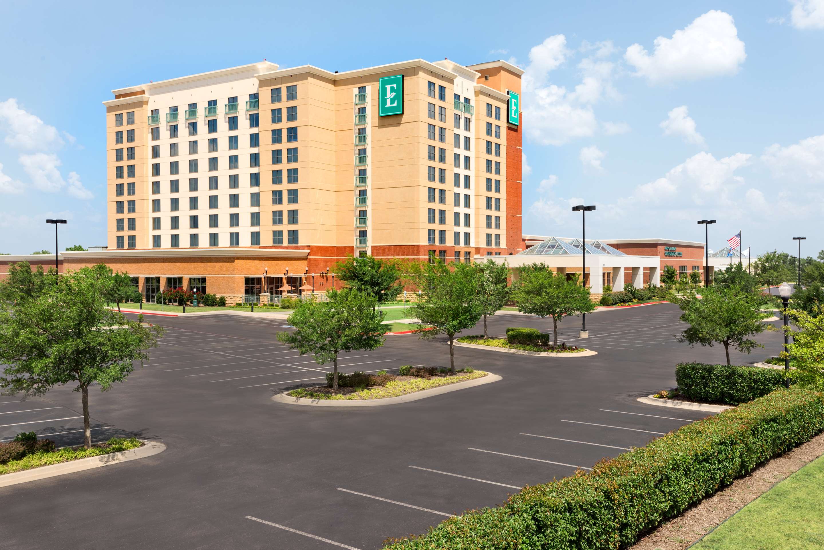 Exterior | Embassy Suites by Hilton Norman Hotel & Conference Center