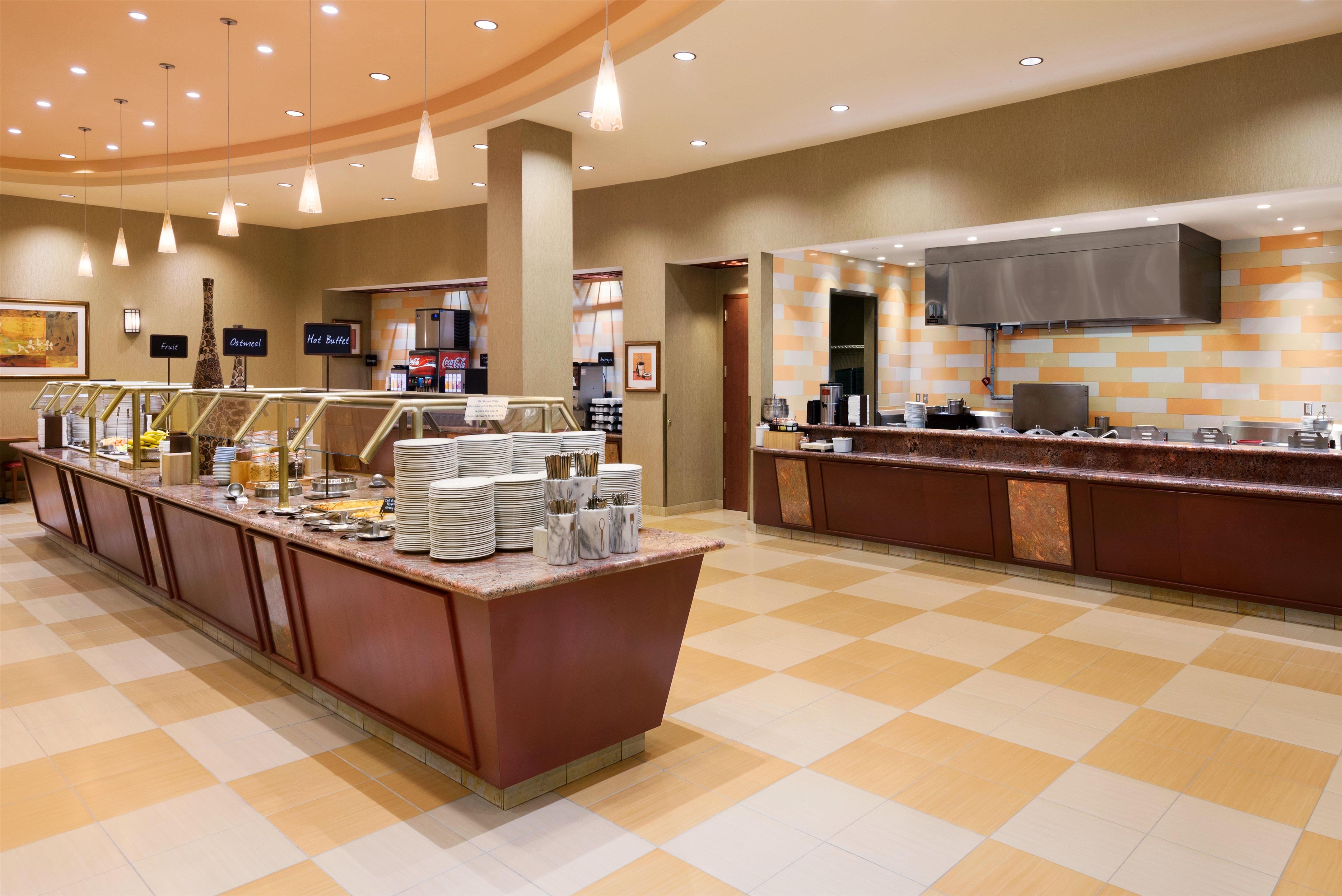 Breakfast Area | Embassy Suites by Hilton Norman Hotel & Conference Center