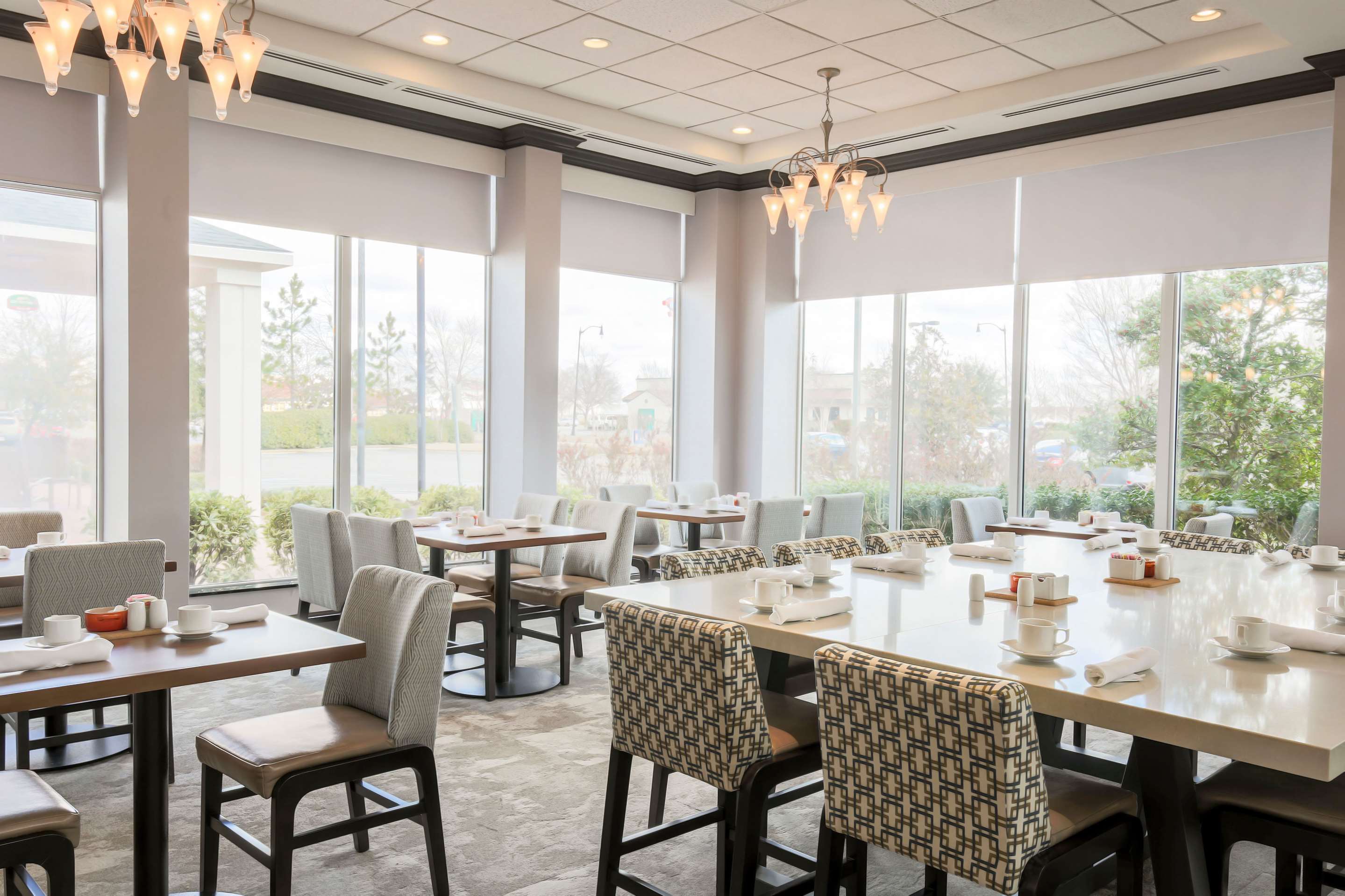 Restaurant | Hilton Garden Inn Norman