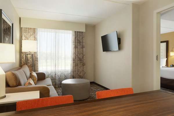  - Embassy Suites Oklahoma City - I-235, Exit 1E & 1F