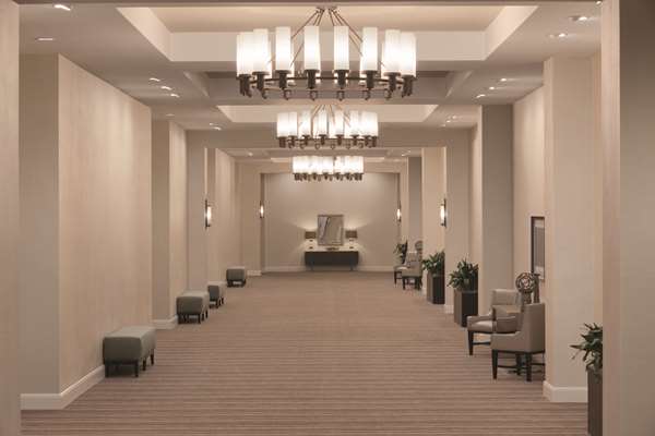  - Embassy Suites Oklahoma City - I-235, Exit 1E & 1F