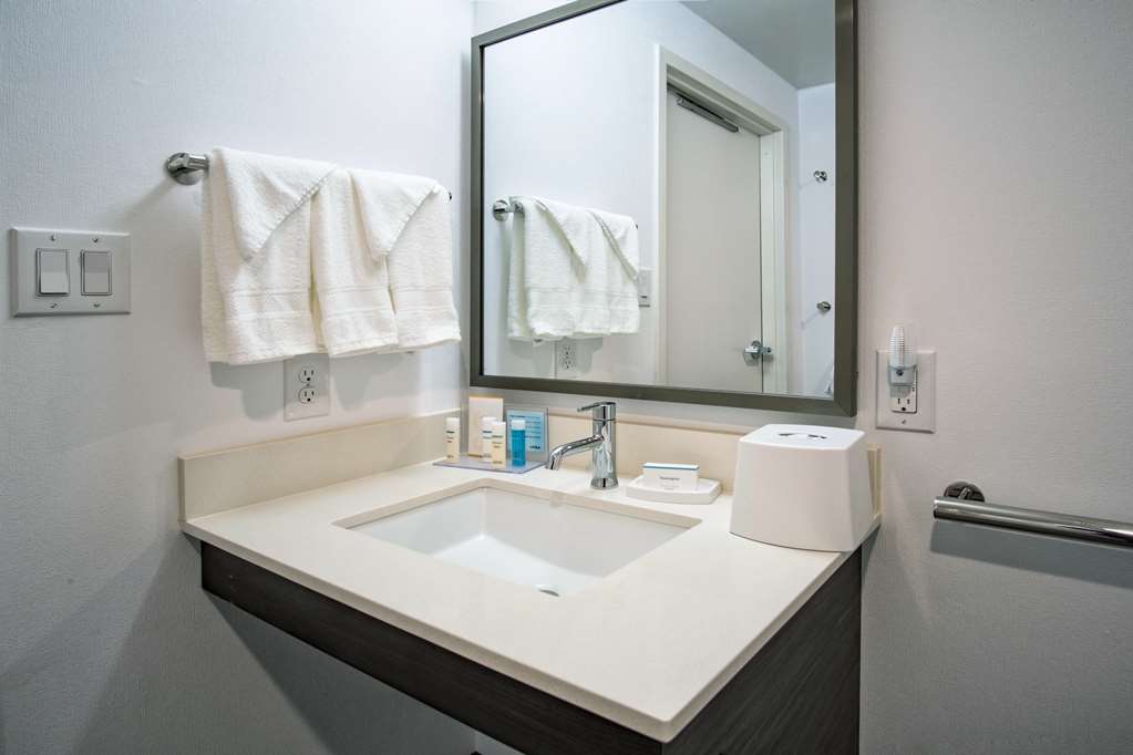 Hampton Inn by Hilton Oklahoma City/Yukon Room Type - 1 KNG ACCESSIBLE TUB NS