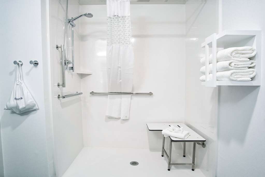 Hampton Inn by Hilton Oklahoma City/Yukon - Tap to explore photos