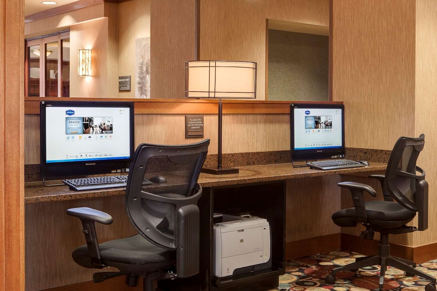Business Center | Hampton Inn Council Bluffs