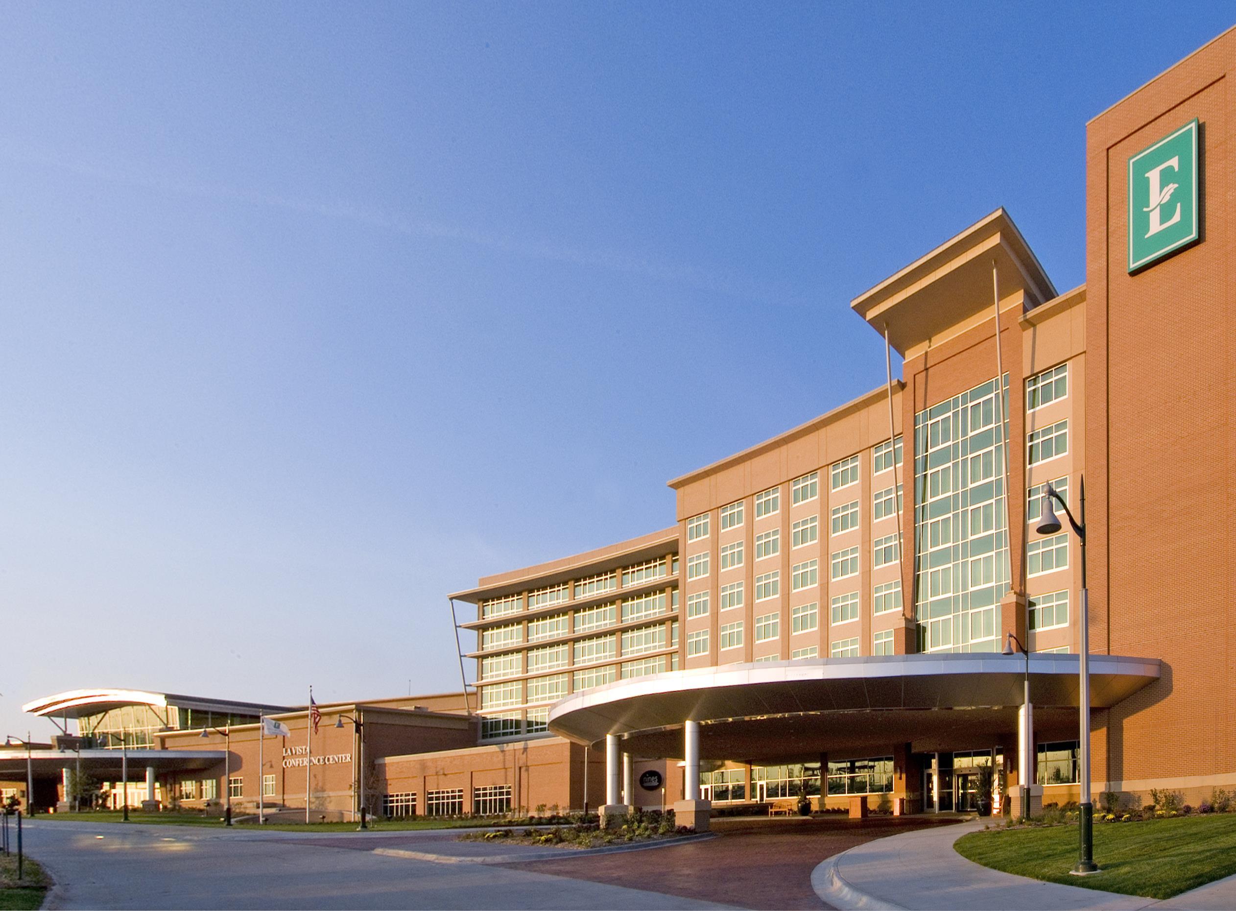 Exterior | Embassy Suites Omaha-La Vista/Hotel & Conference Center