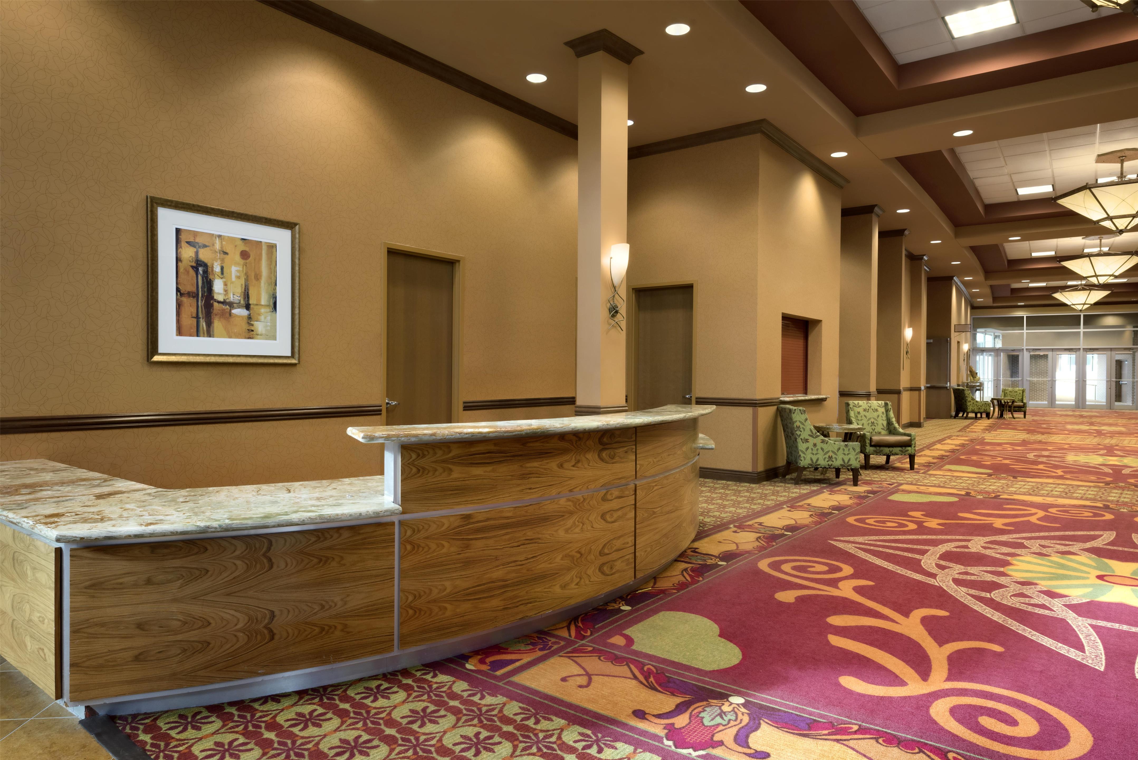 Reception | Embassy Suites Omaha-La Vista/Hotel & Conference Center