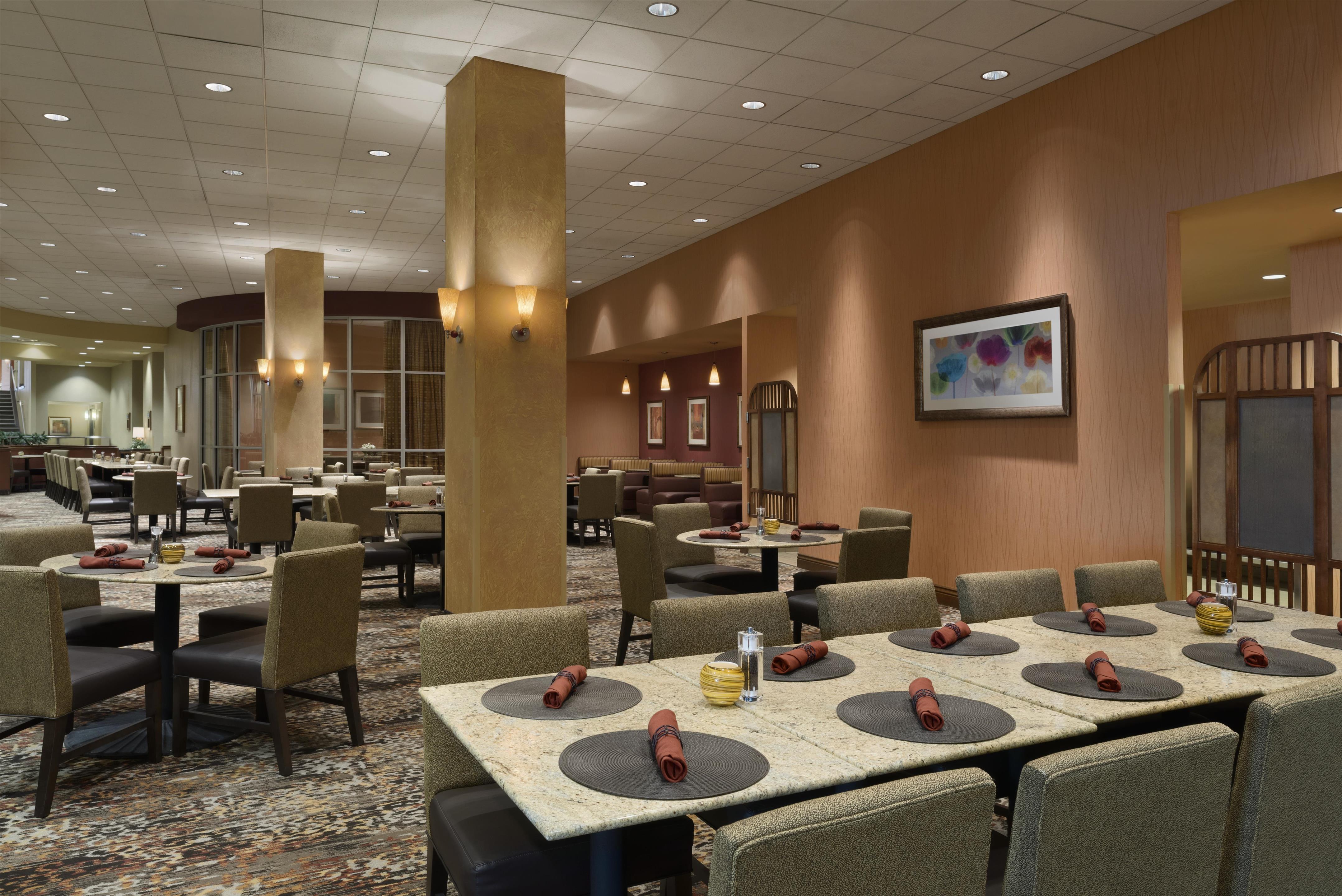 Restaurant | Embassy Suites Omaha-La Vista/Hotel & Conference Center