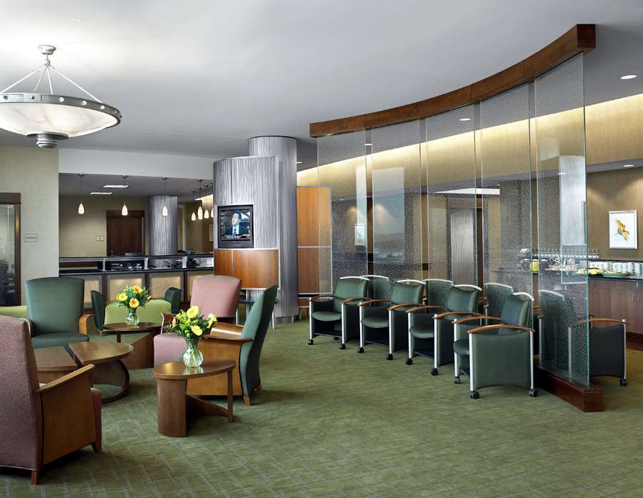 Lobby | DoubleTree by Hilton Omaha Downtown