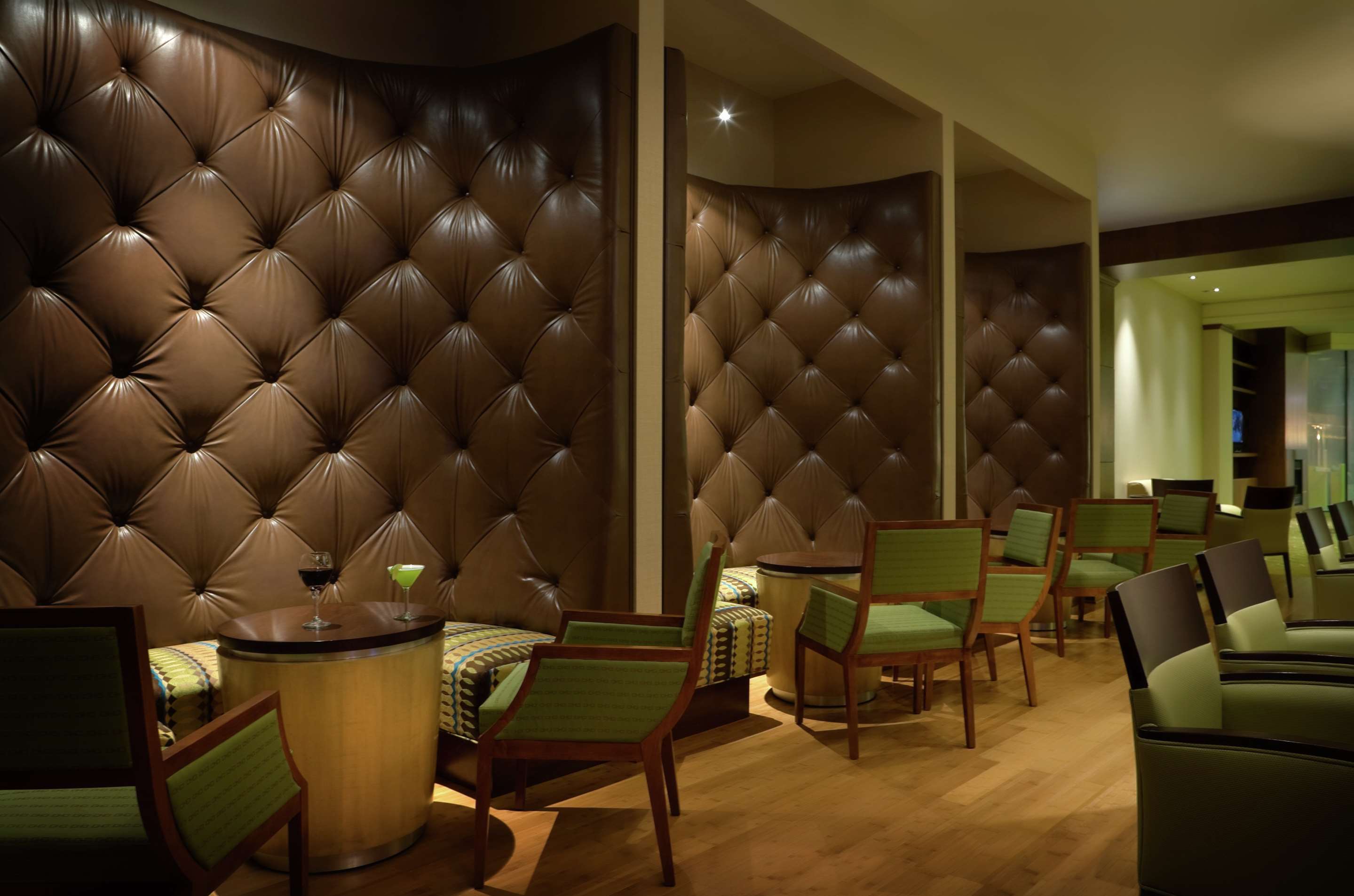 BarLounge | DoubleTree by Hilton Omaha Downtown