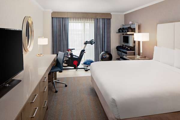  - DoubleTree by Hilton Spectrum Irvine - I-5, Exit 94