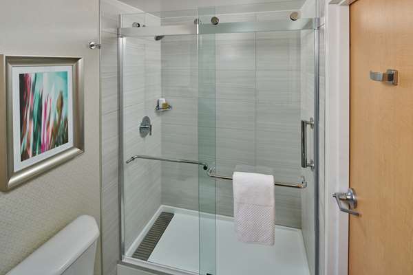  - DoubleTree by Hilton Spectrum Irvine - I-5, Exit 94