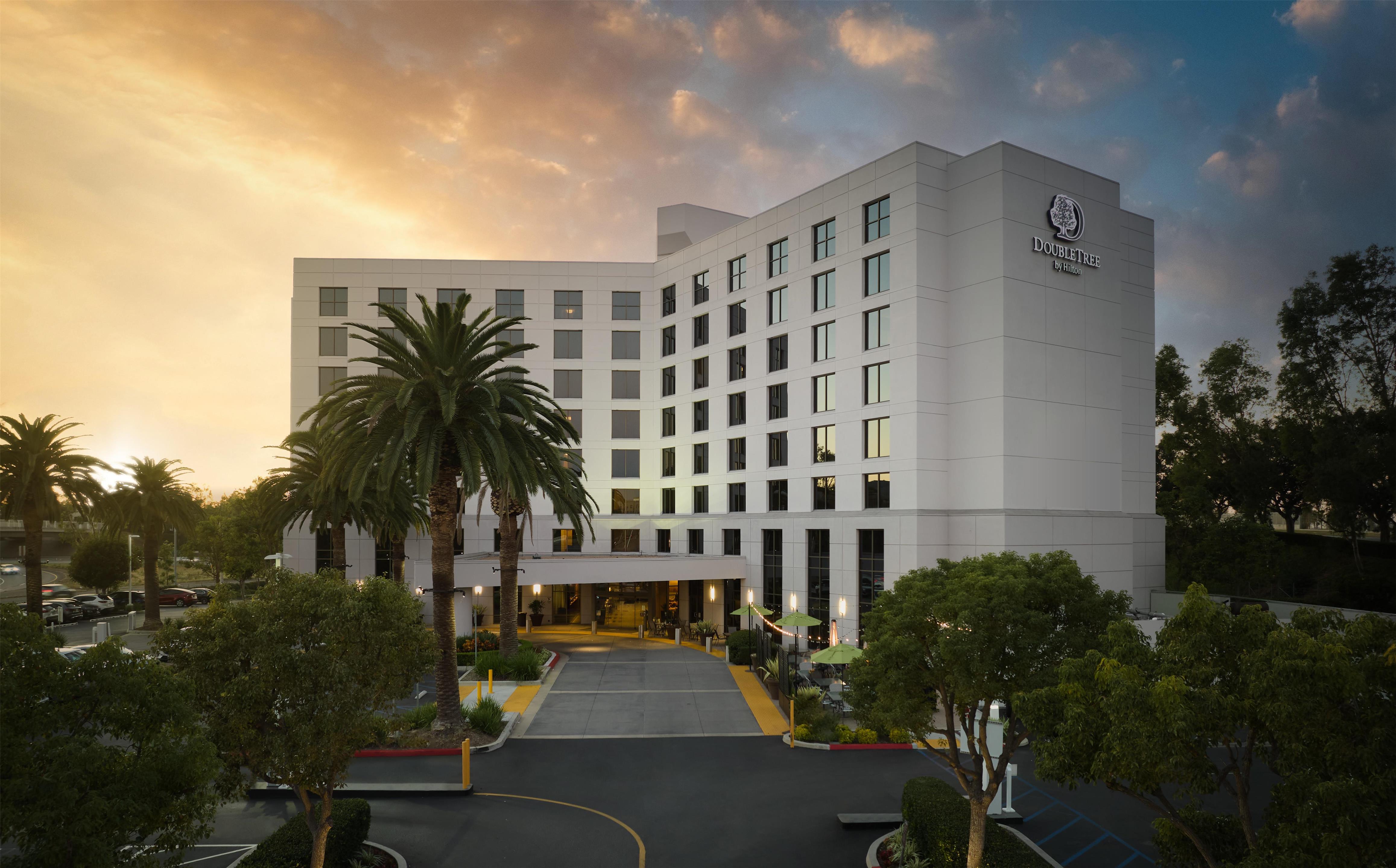 Exterior | DoubleTree by Hilton Irvine - Spectrum