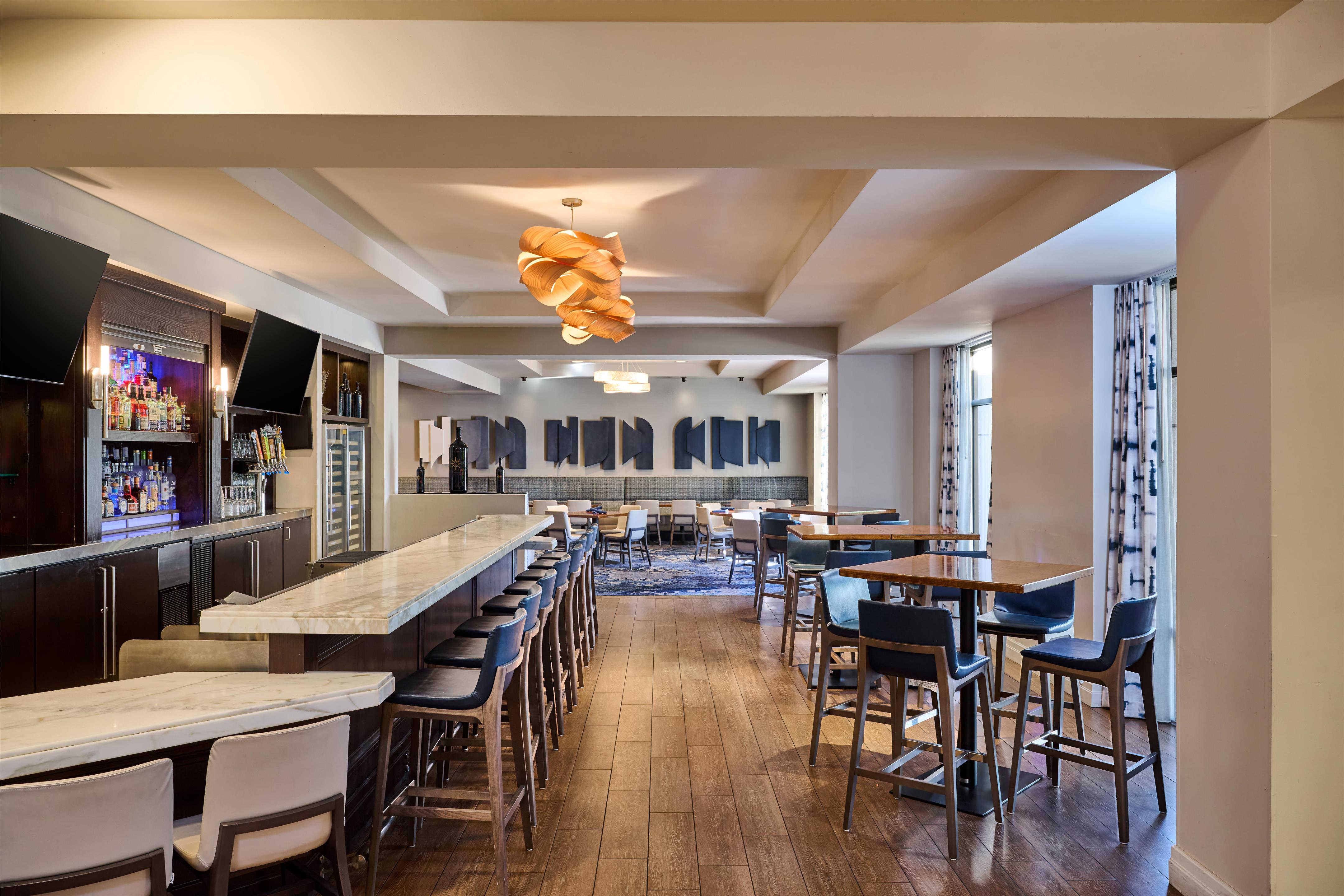 Restaurant | DoubleTree by Hilton Irvine - Spectrum