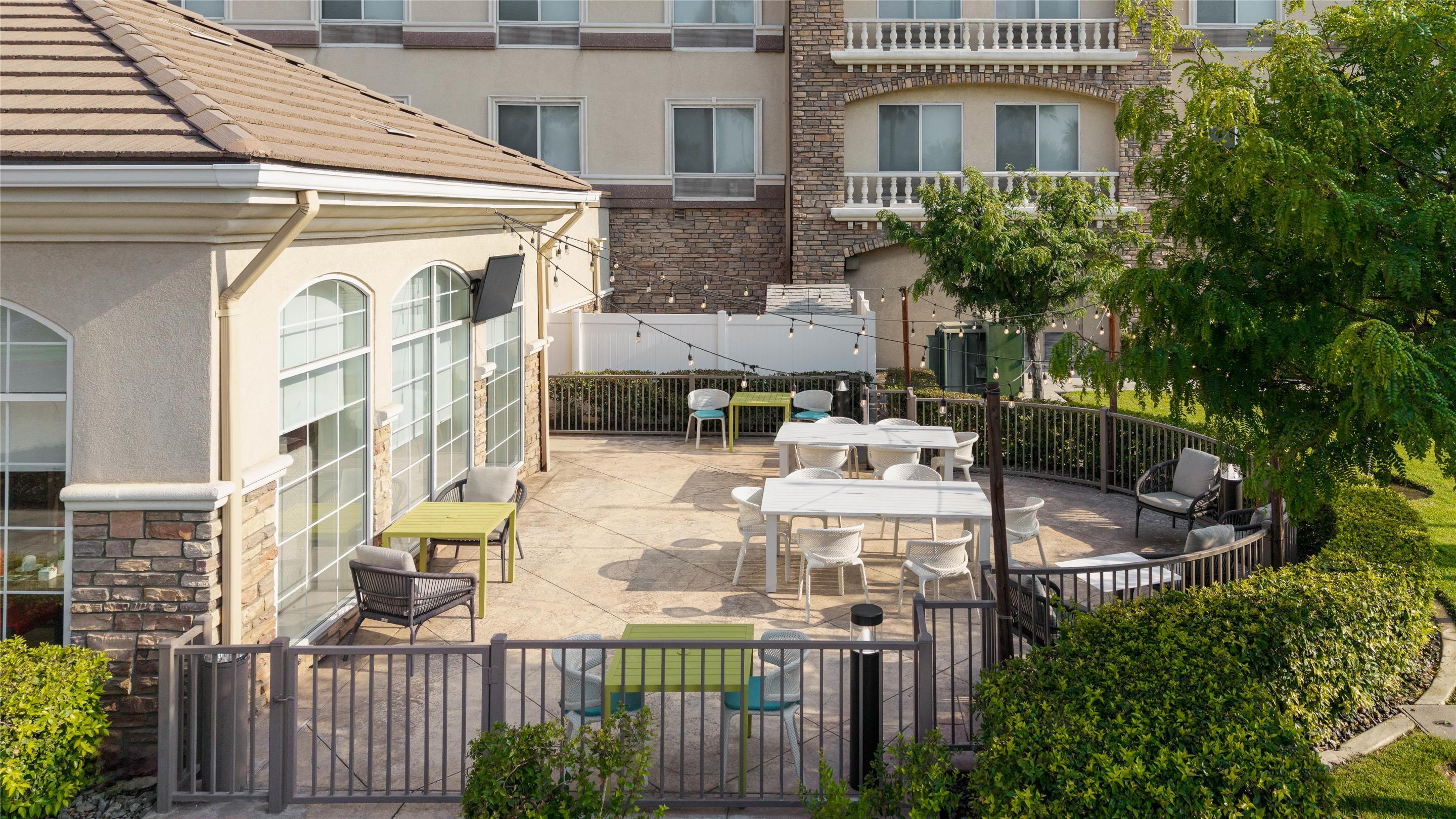 Exterior | Hilton Garden Inn Ontario/Rancho Cucamonga