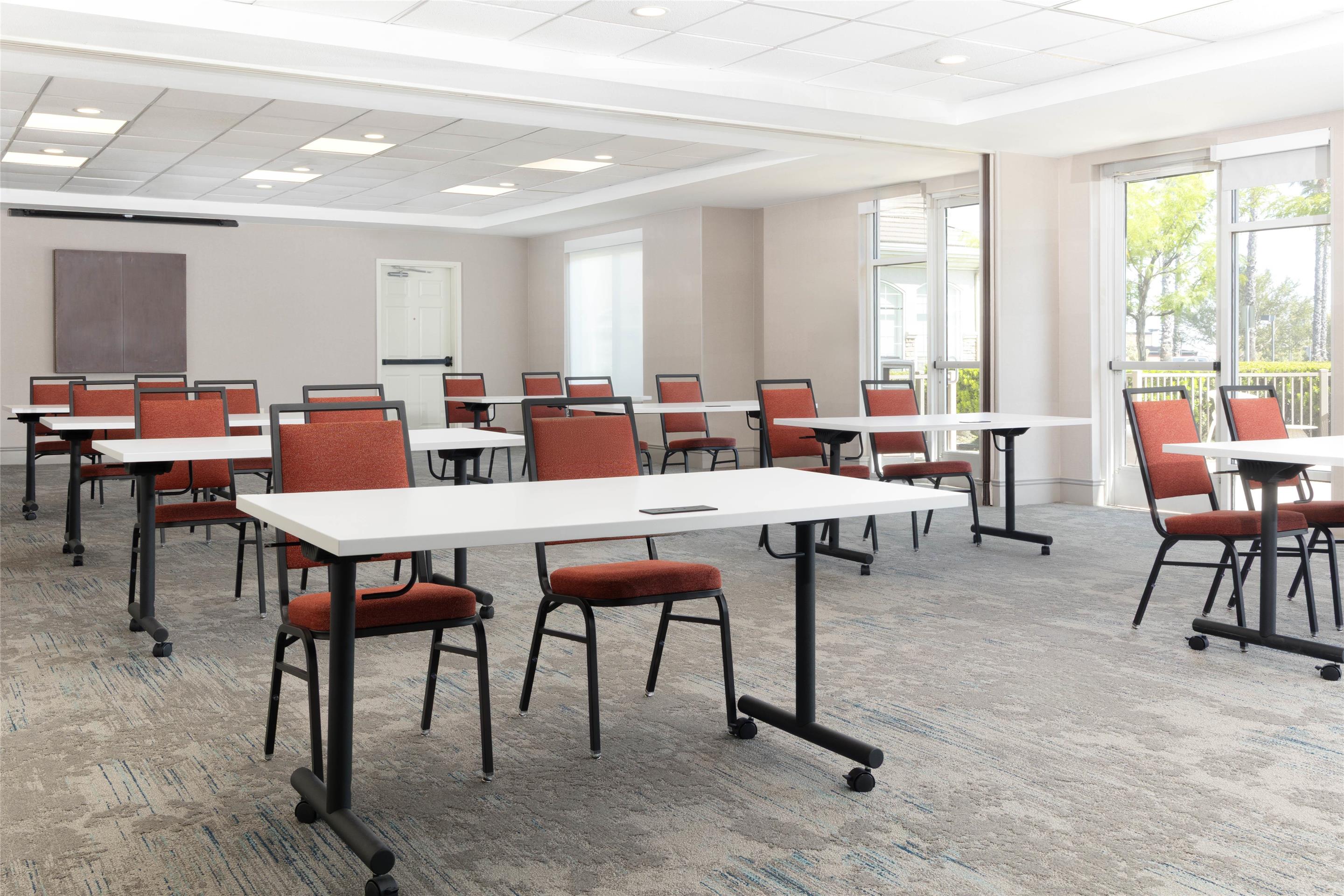 Meeting Room | Hilton Garden Inn Ontario/Rancho Cucamonga